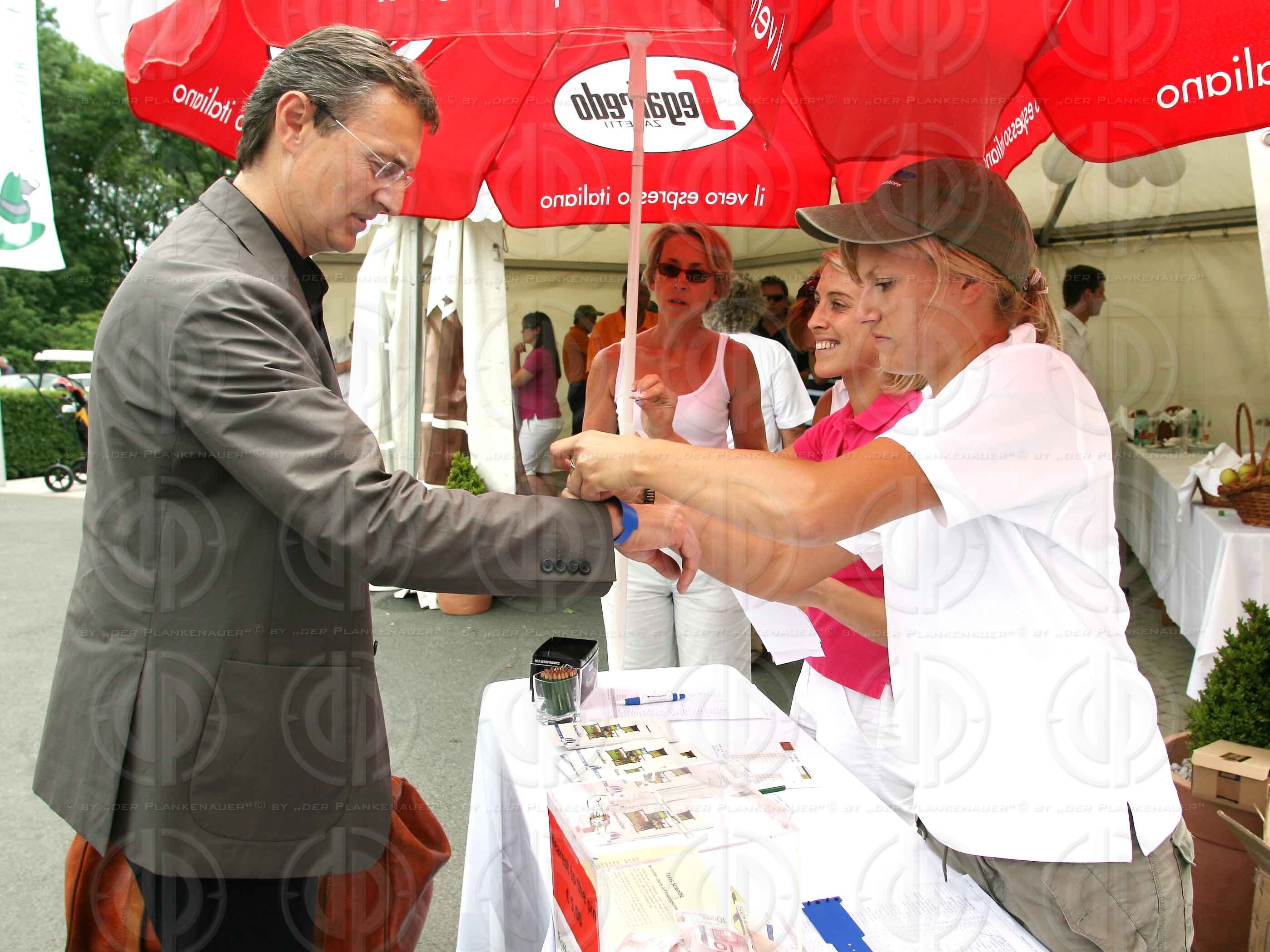 Das Institut-Charity Golf Einladungsturnier-Registrierung