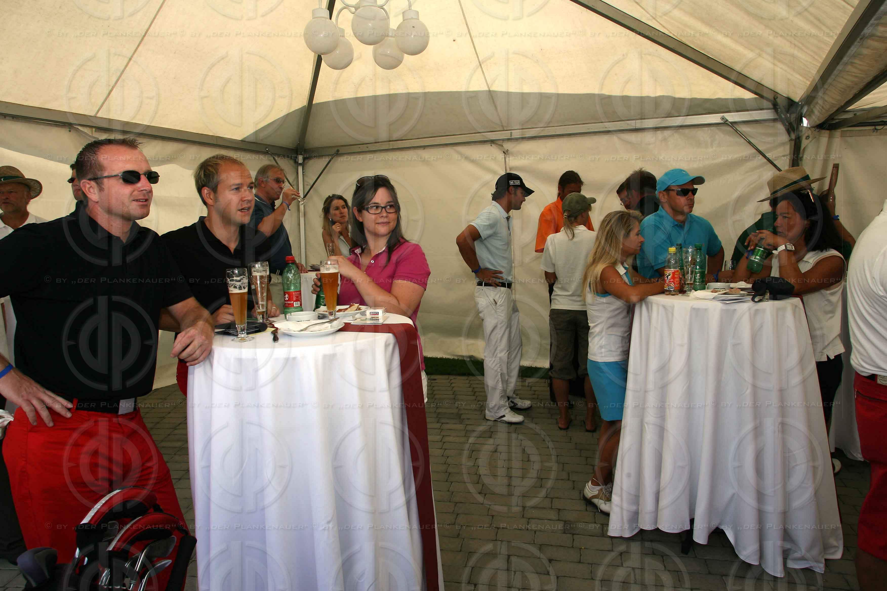 Das Institut-Charity Golf Einladungsturnier-Registrierung