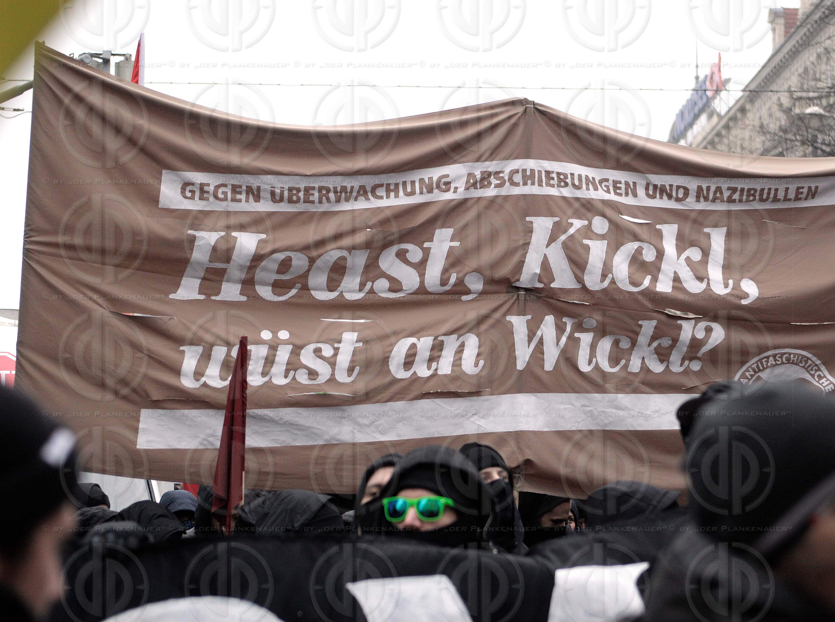 Grosskundgebung gegen tuerkisblaue Regierung