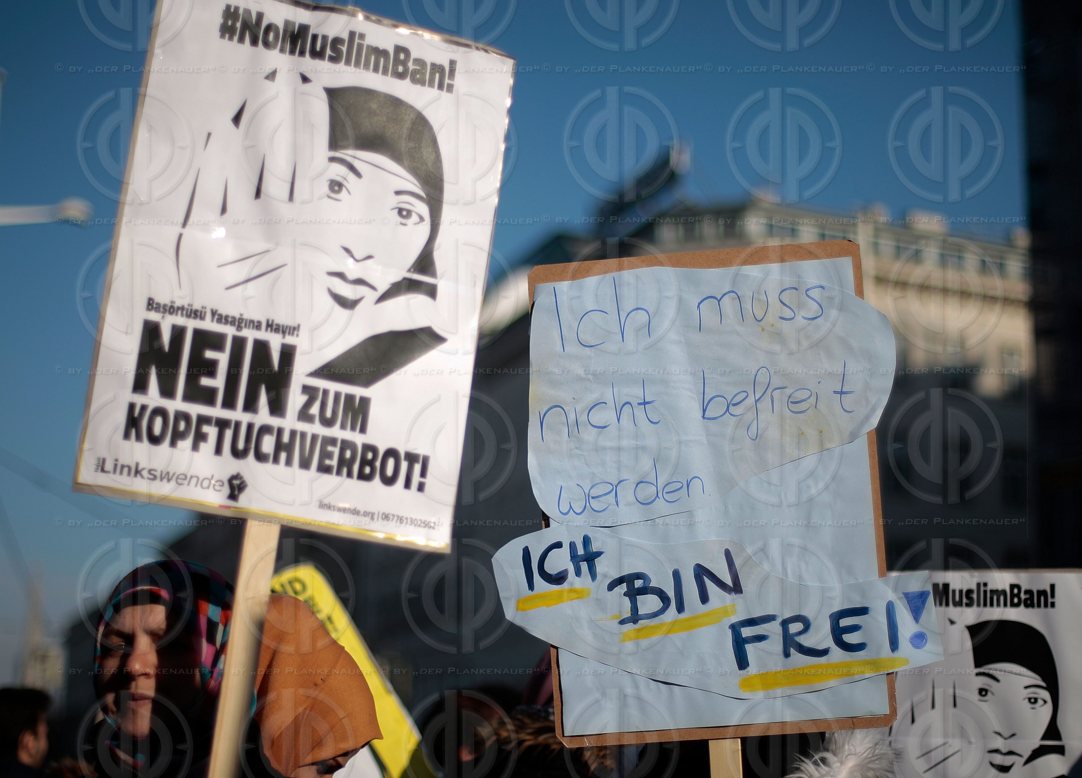 Demo gegen Kopftuchverbot