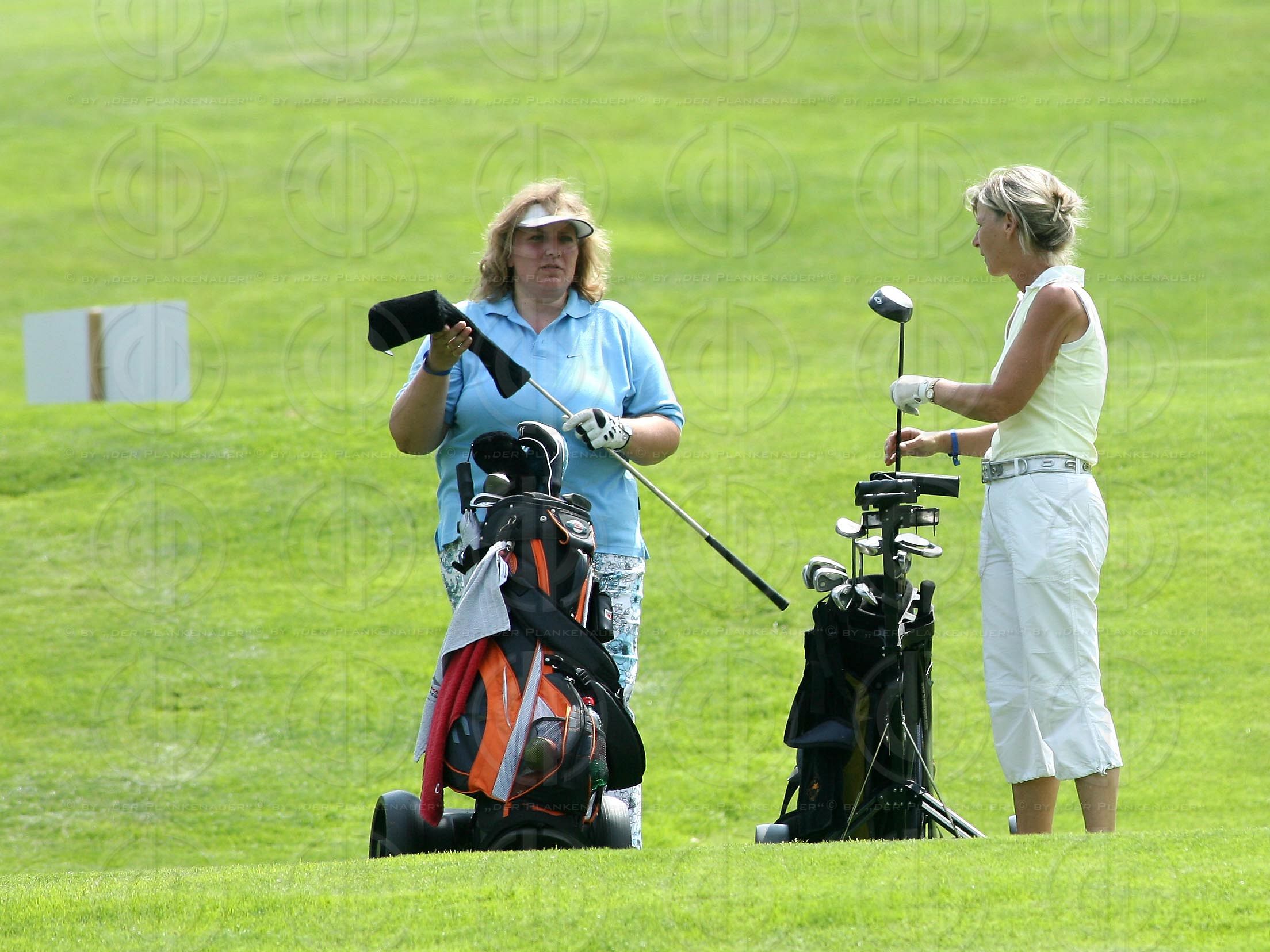 Das Institut-Charity Golf Einladungsturnier-Bewerb