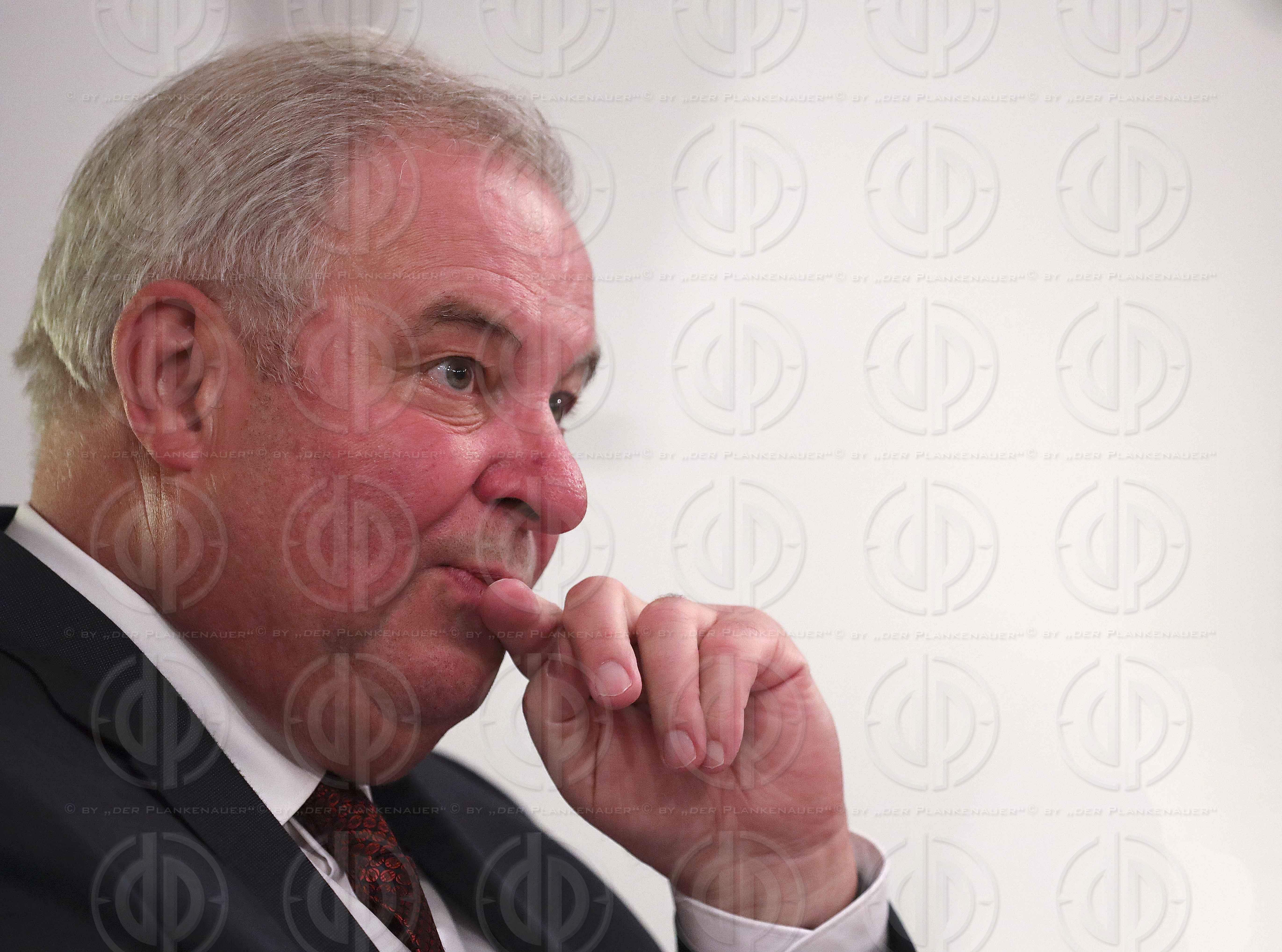 LH Schützenhöfer im Steirischen Presseclub