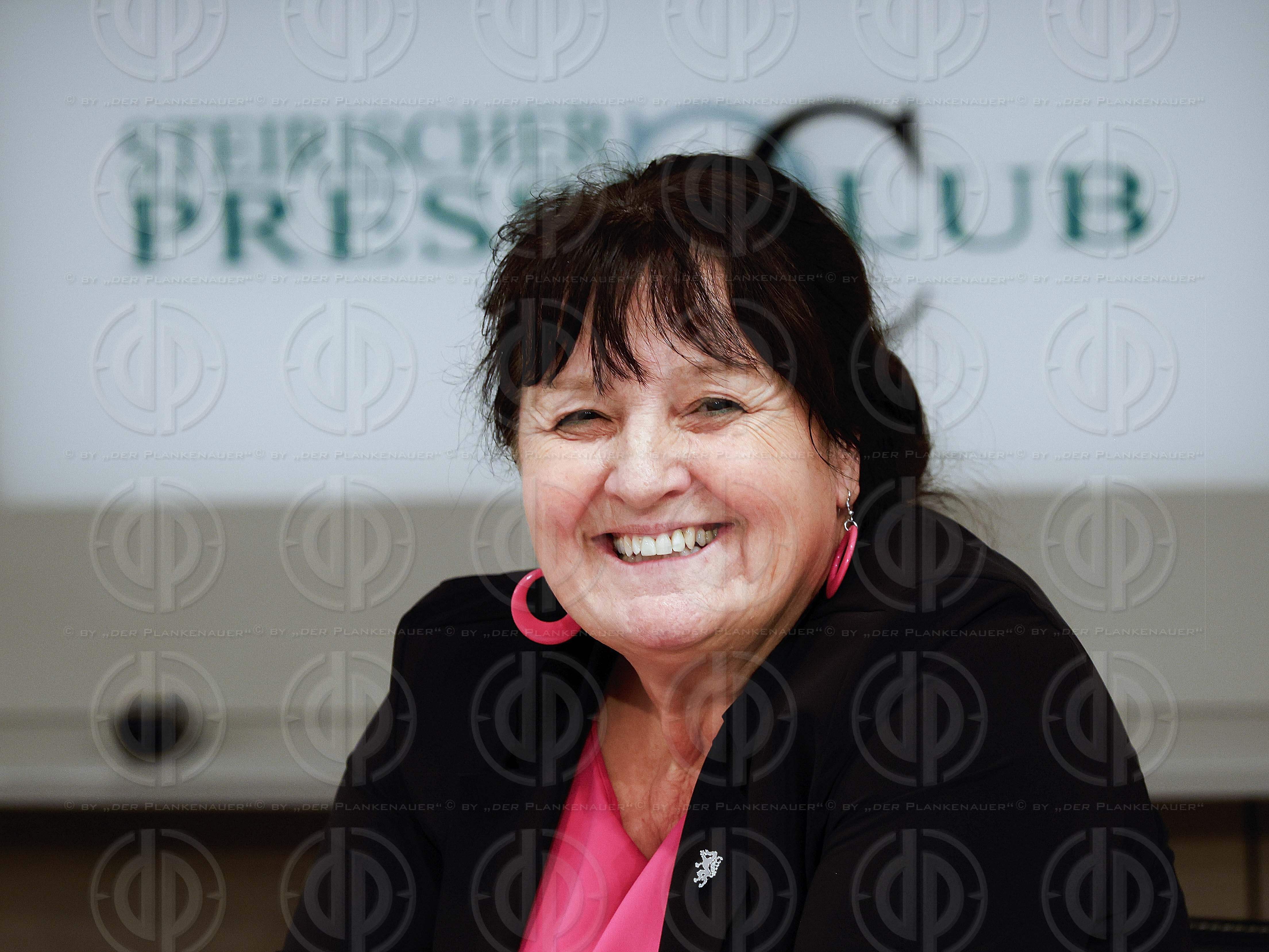 Mediengespräch mit LH-StVin Manuela KHOM im Presseclub am 13.11