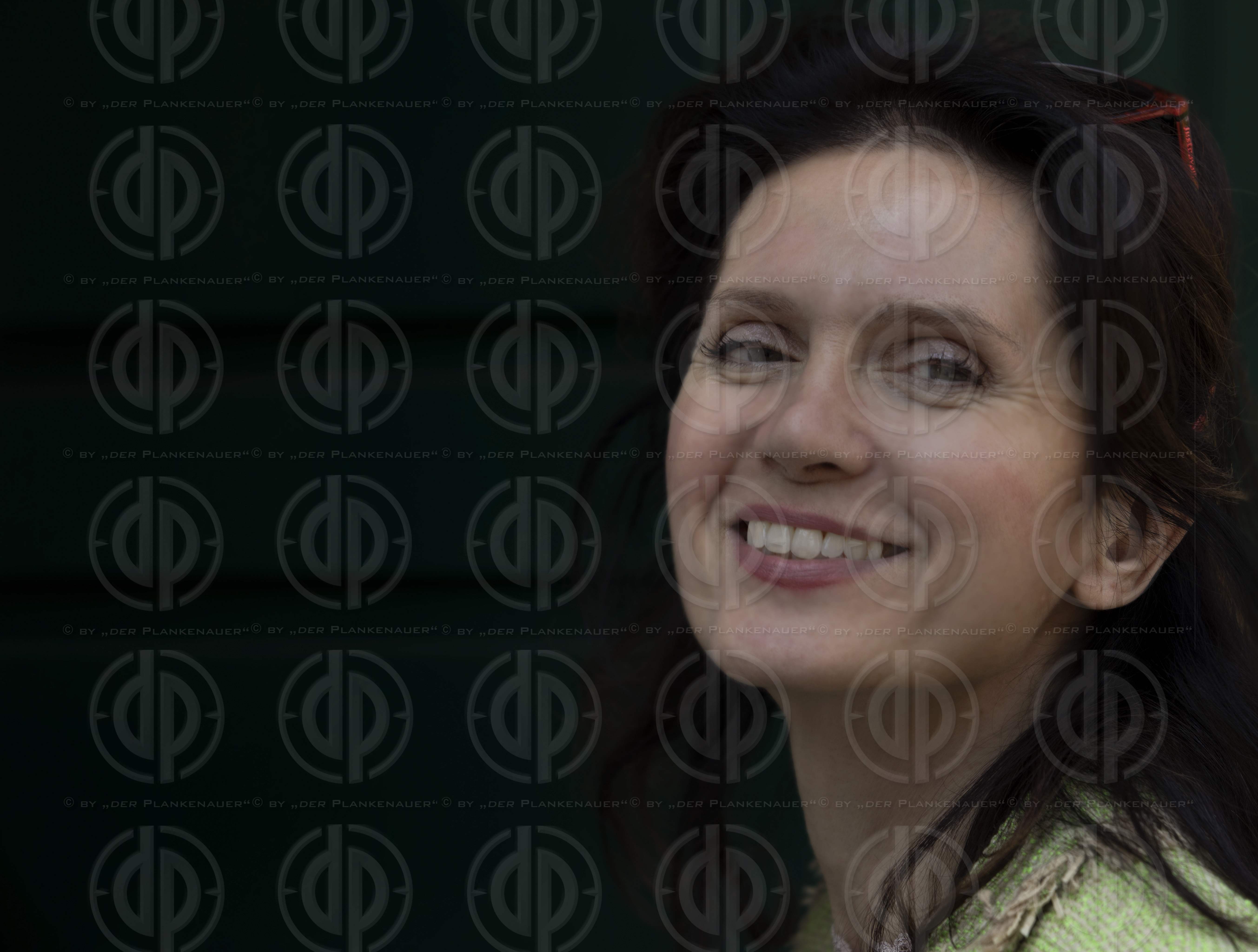 RA Mag. Dr. Astrid WAGNER