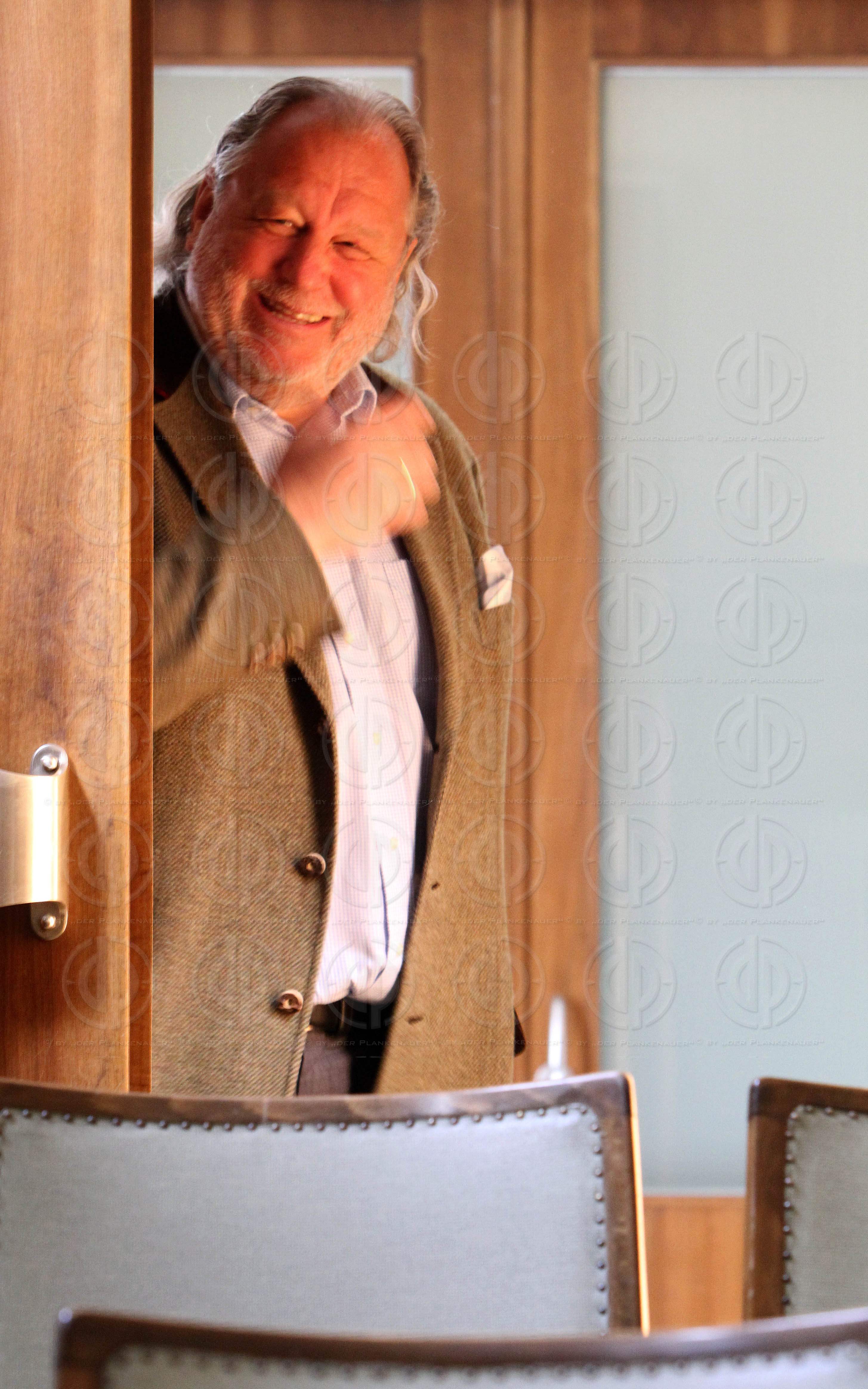 Strafverfahren gegen Hannes KARTNIG u.a.