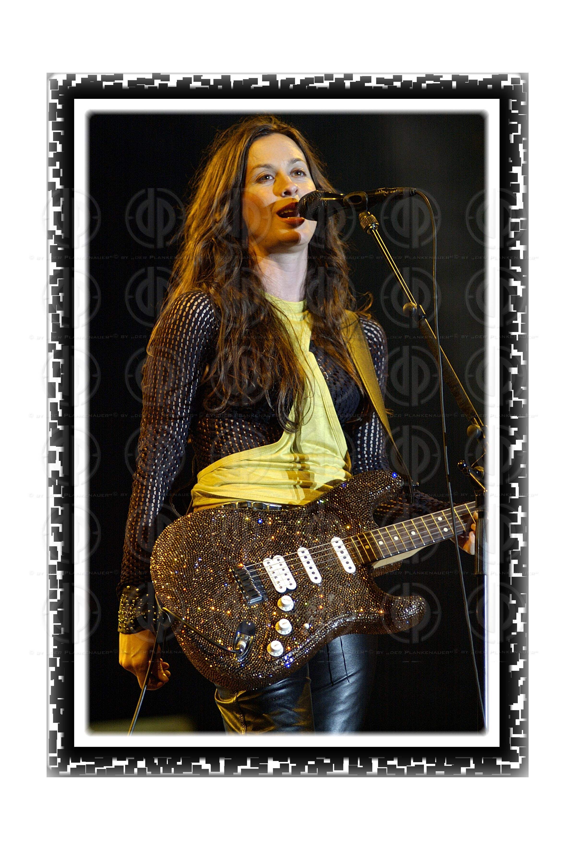 alanis morisette 01.jpg