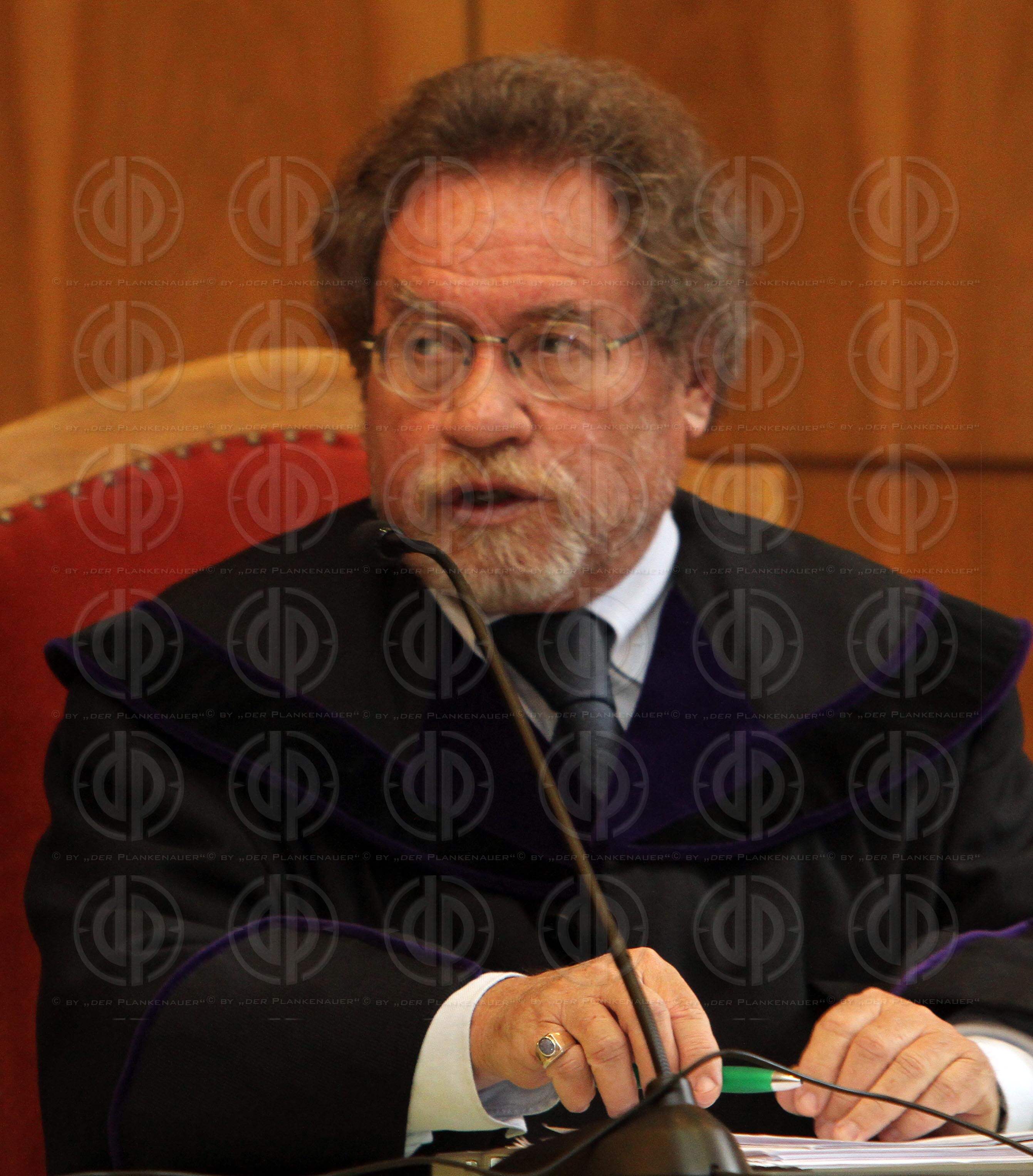 Strafverfahren gegen Hannes KARTNIG u.a.