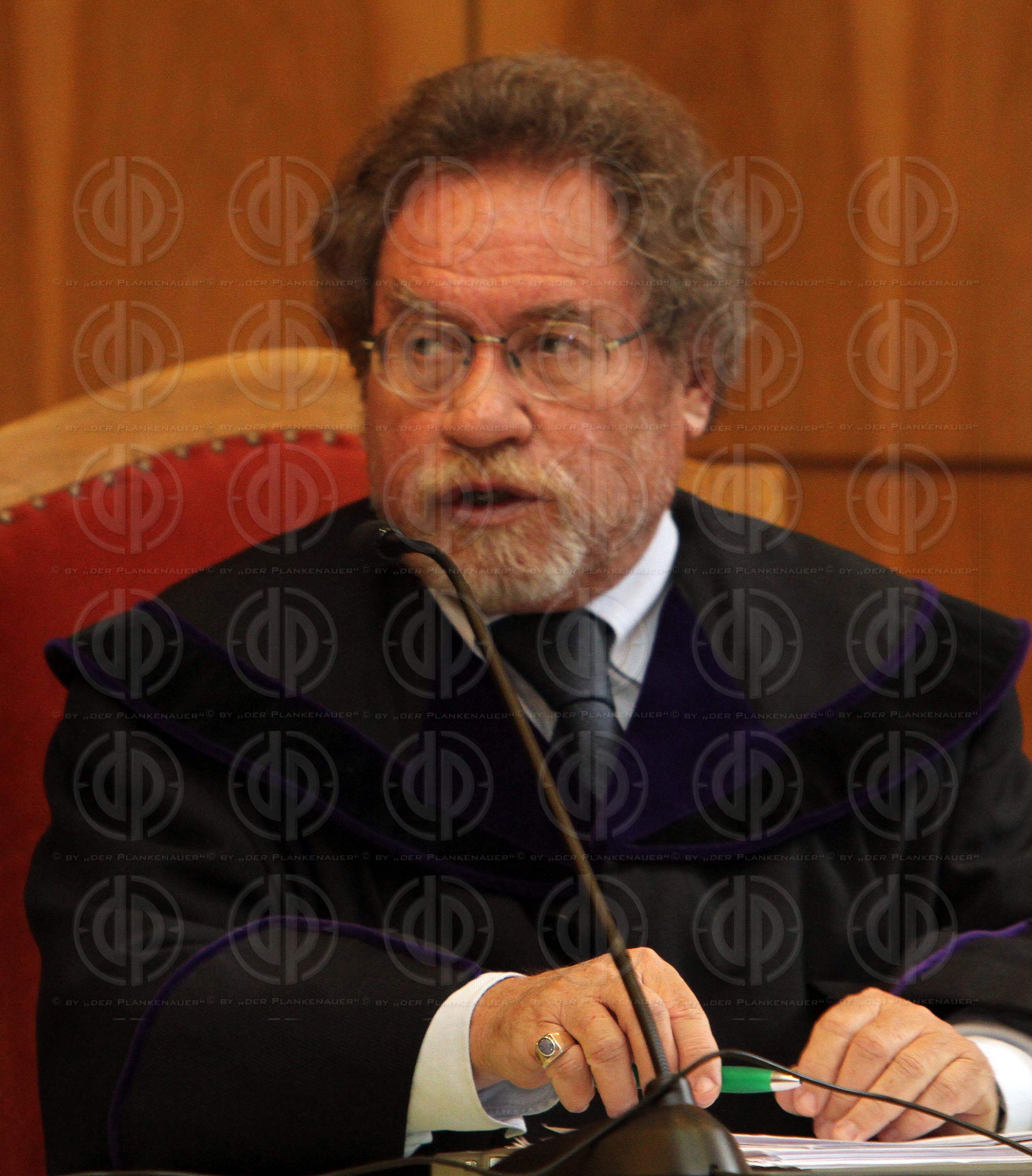 Strafverfahren gegen Hannes KARTNIG u.a.