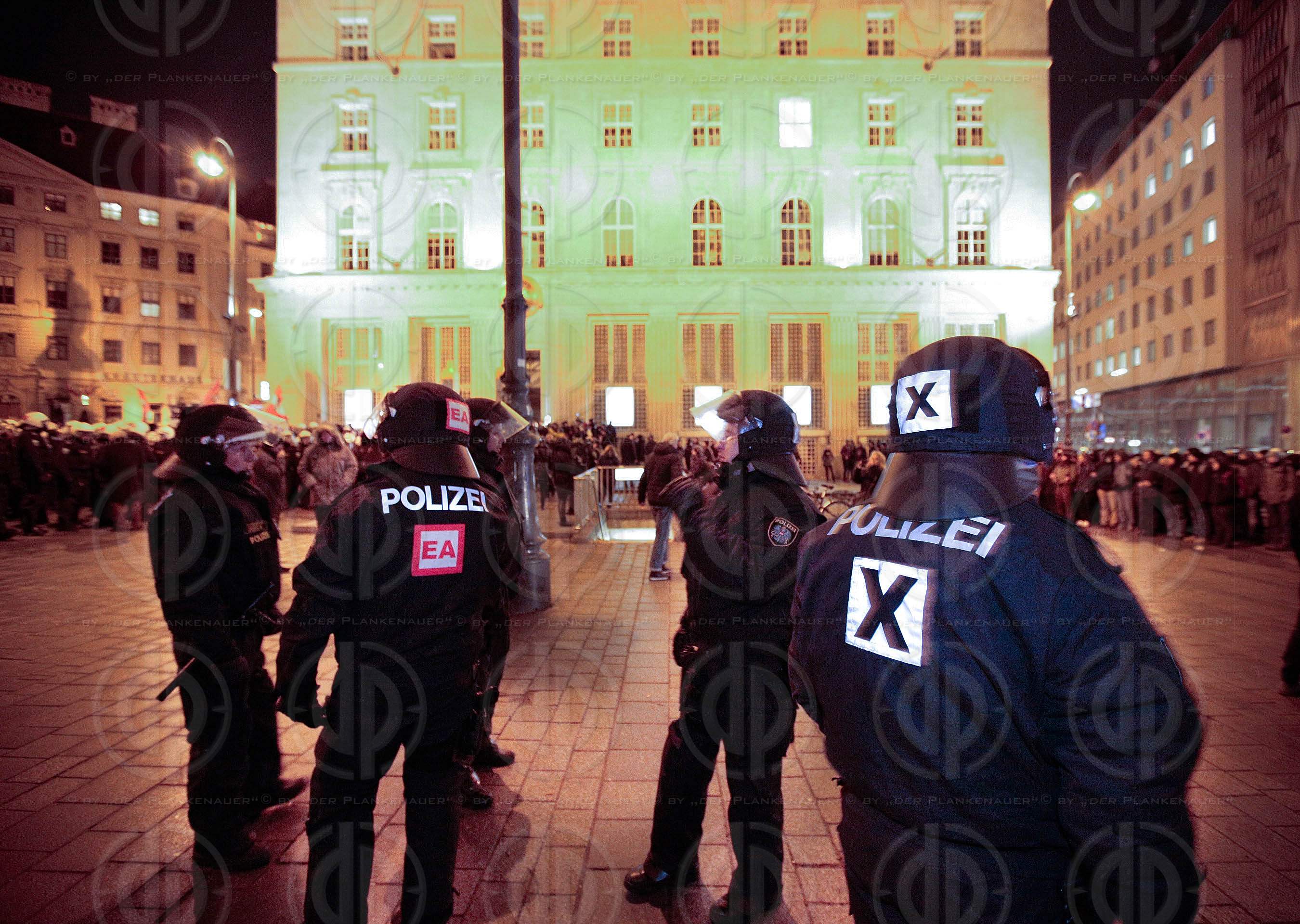 Pegida Demo und Gegendemo