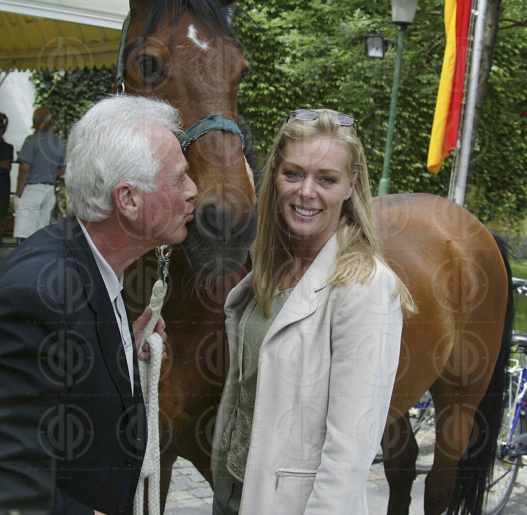 Frank STRONACH und die Pferde