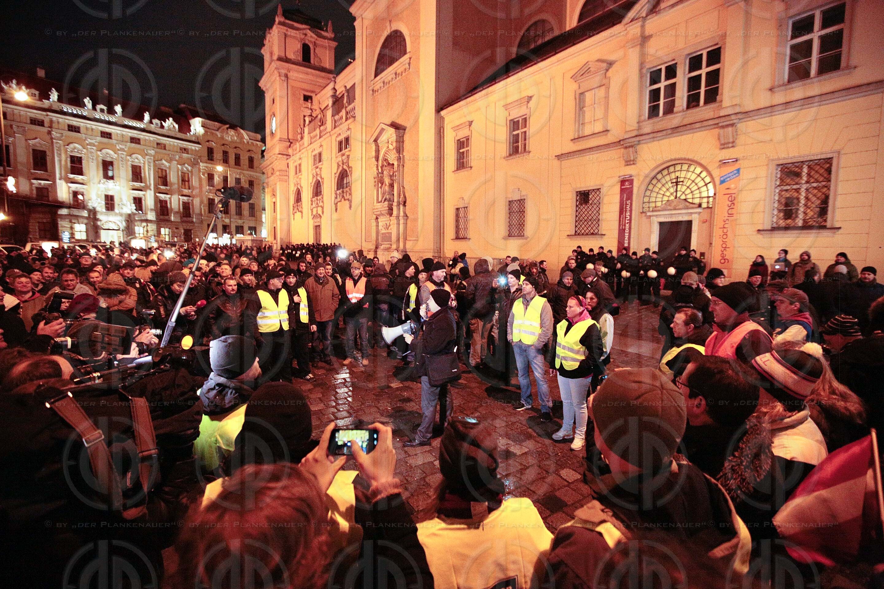 Pegida Demo und Gegendemo