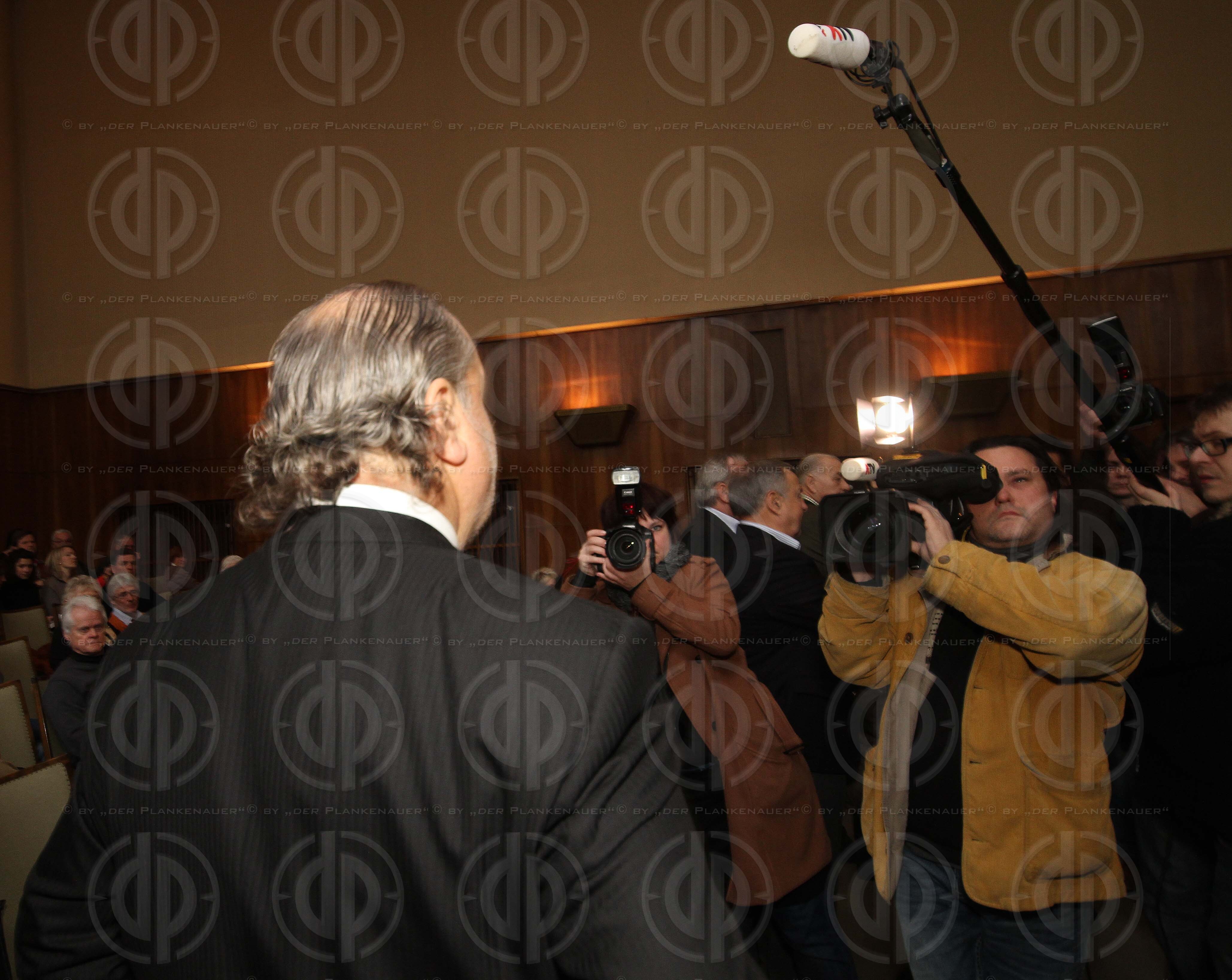 Strafverfahren gegen Hannes KARTNIG u.a.