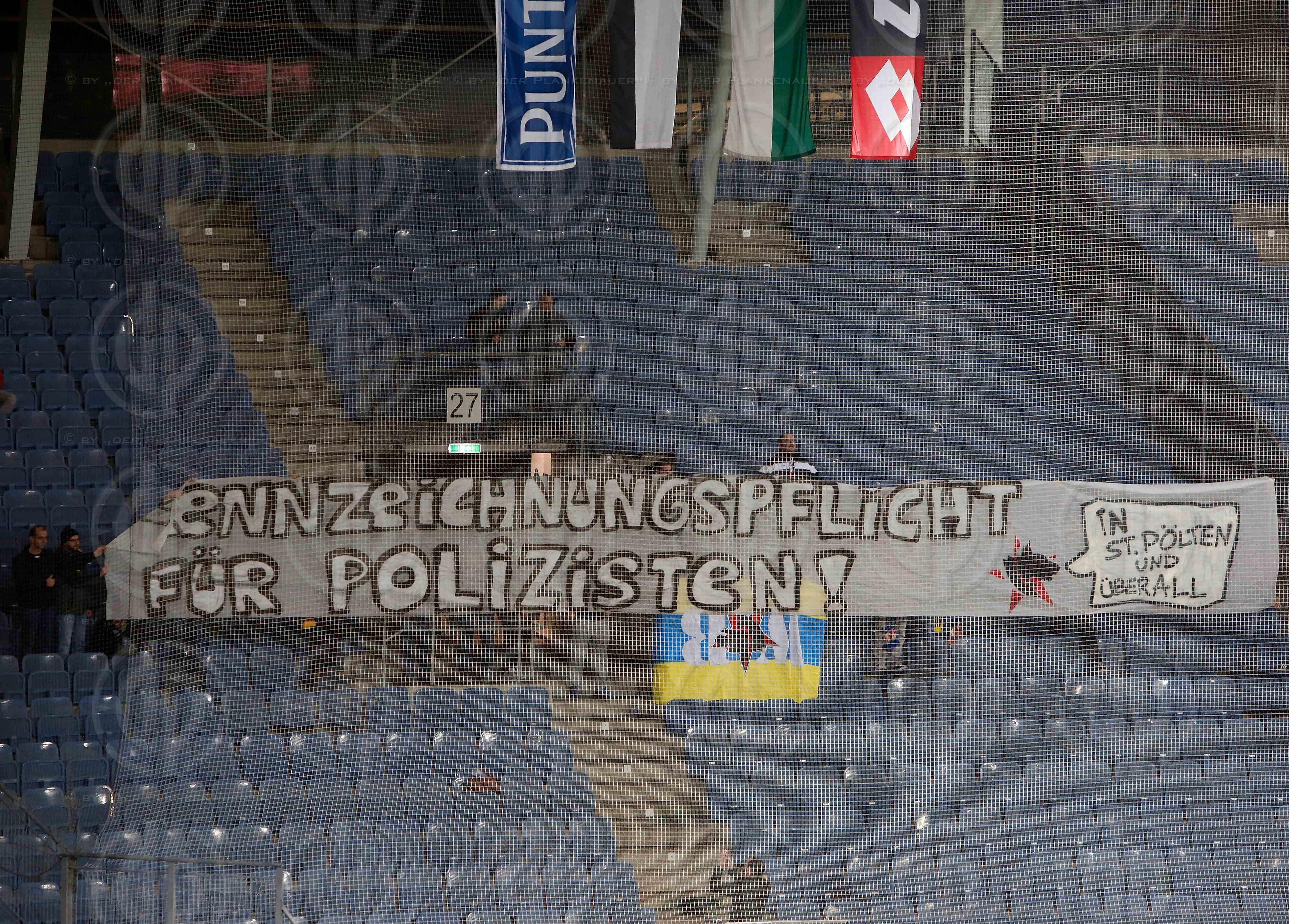 SK Sturm vs. SKN St. Poelten (1:2)