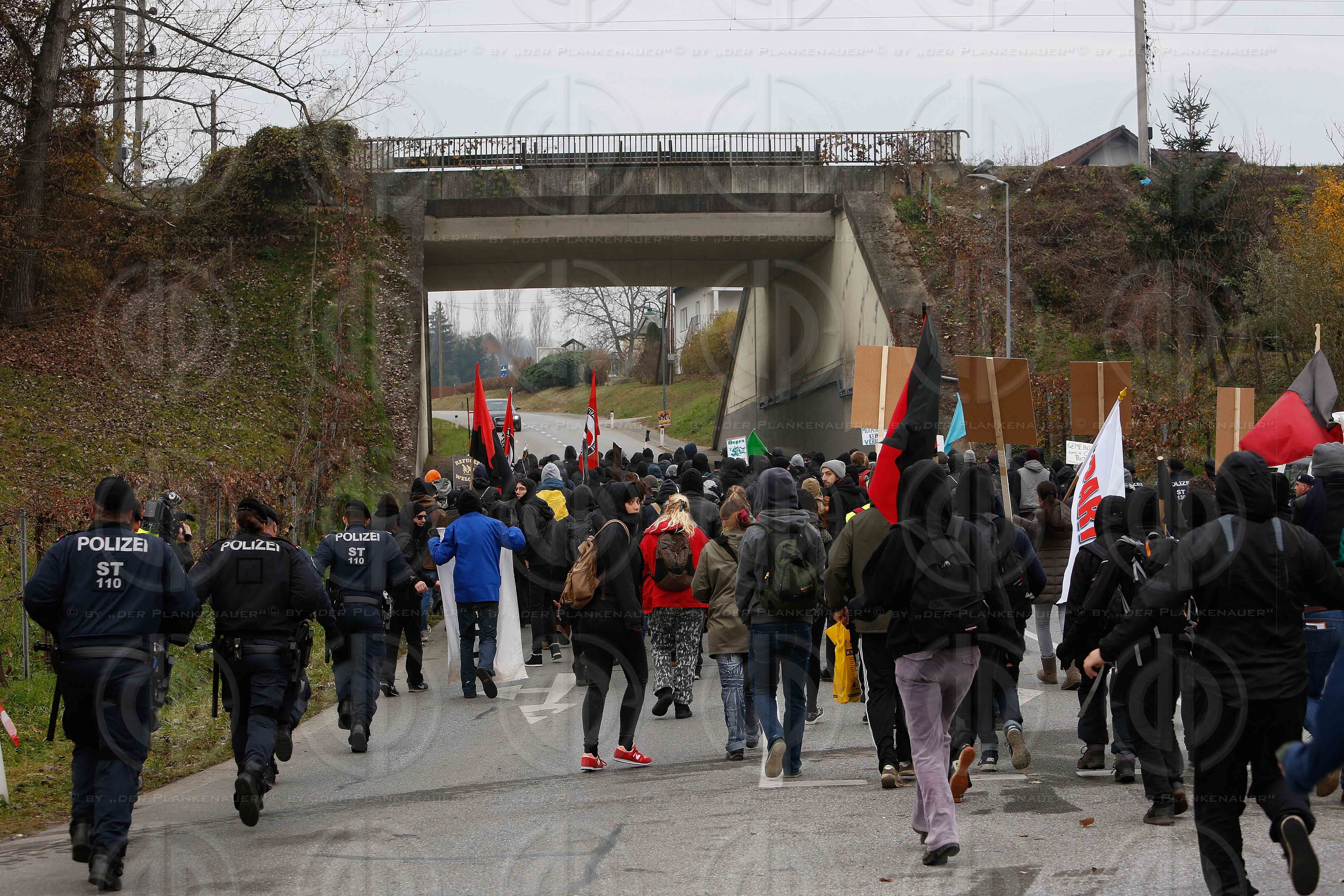 Antifa-Demo und Gegendemo in Spielfeld und Umgebung