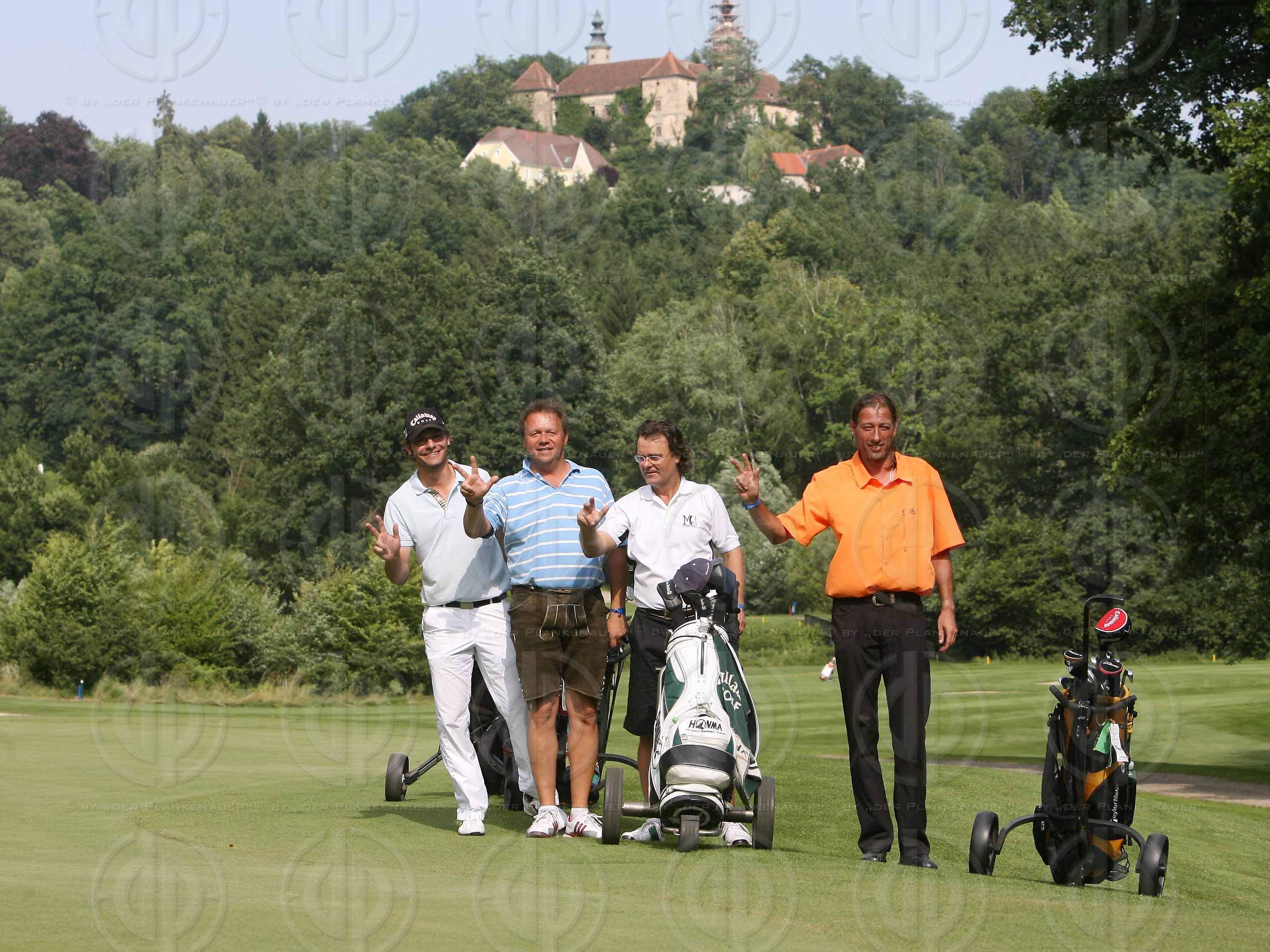 Das Institut-Charity Golf Einladungsturnier-Bewerb