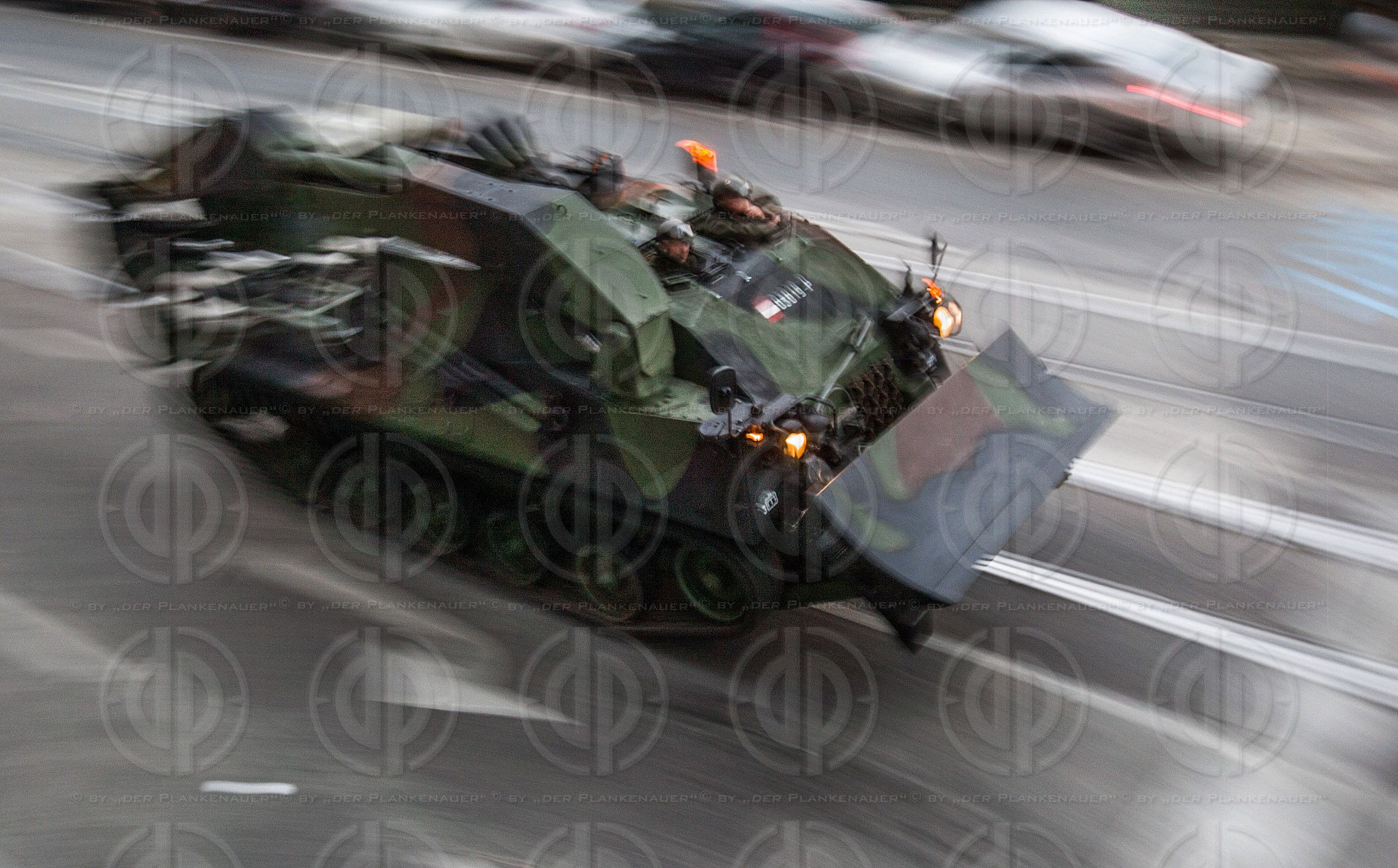 Waffenschau am Nationalfeiertag 2016