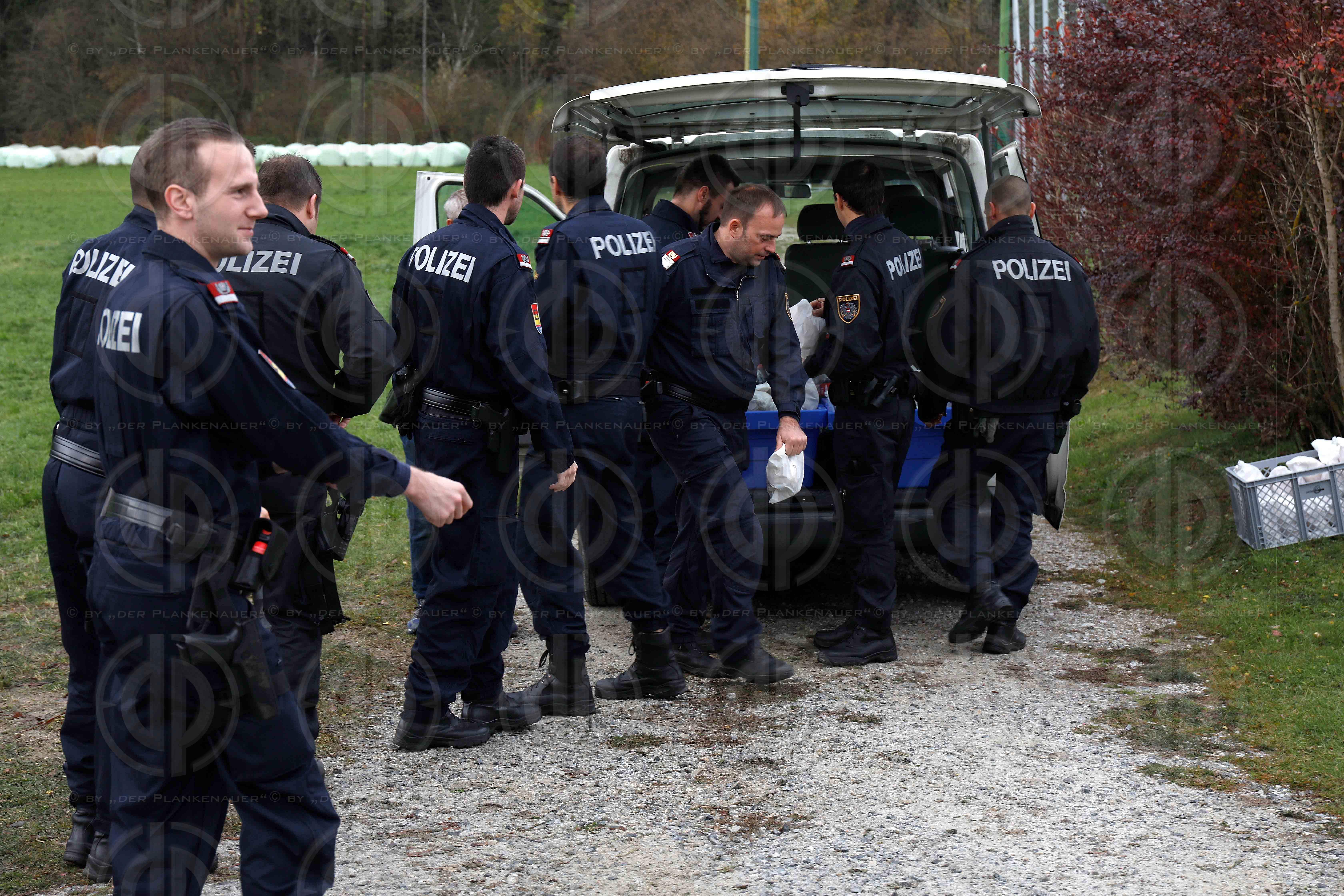Fahndung nach Amok-Schuetzen in Stiwoll