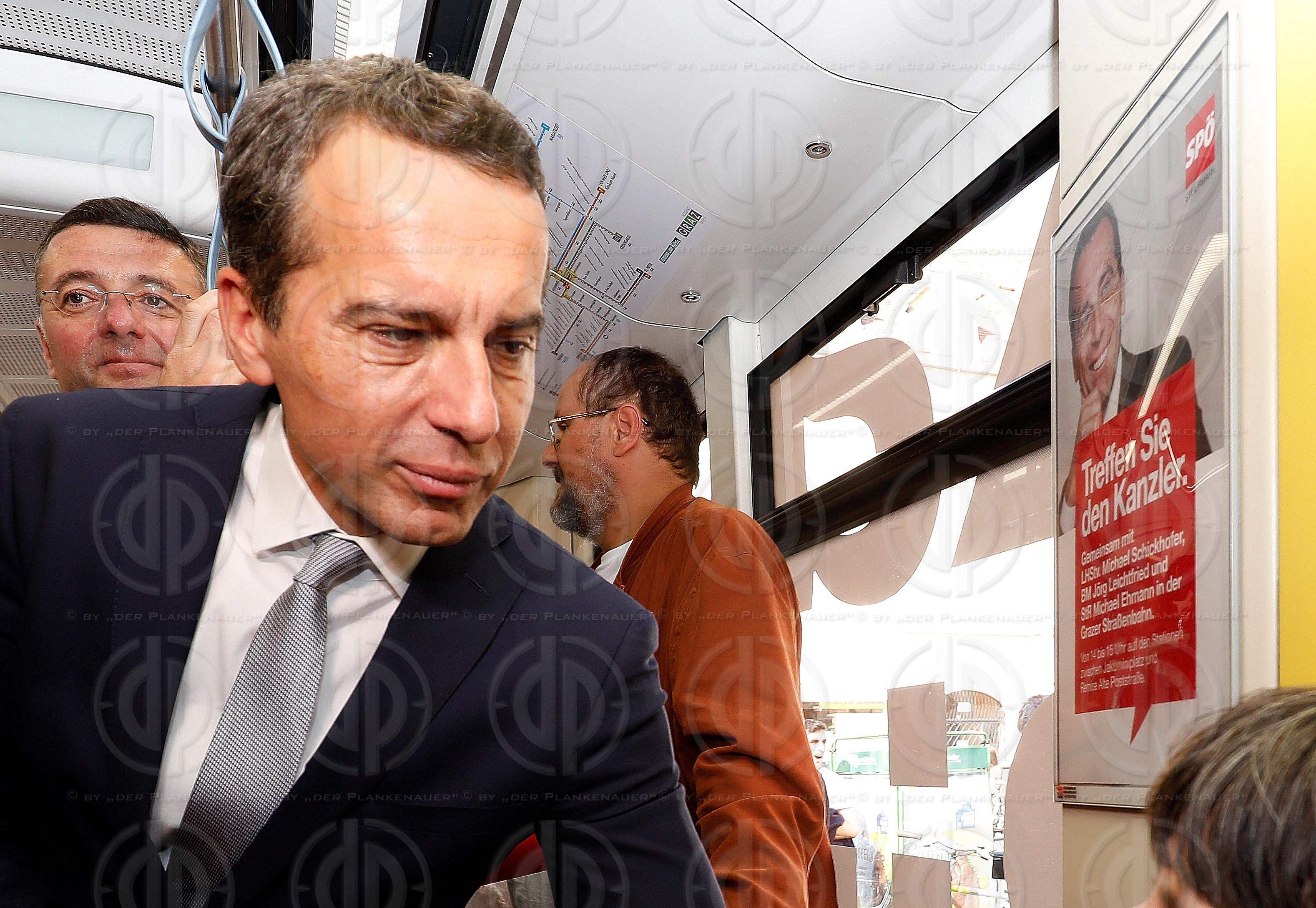 BK Kern faehrt mit Grazer Strassenbahn