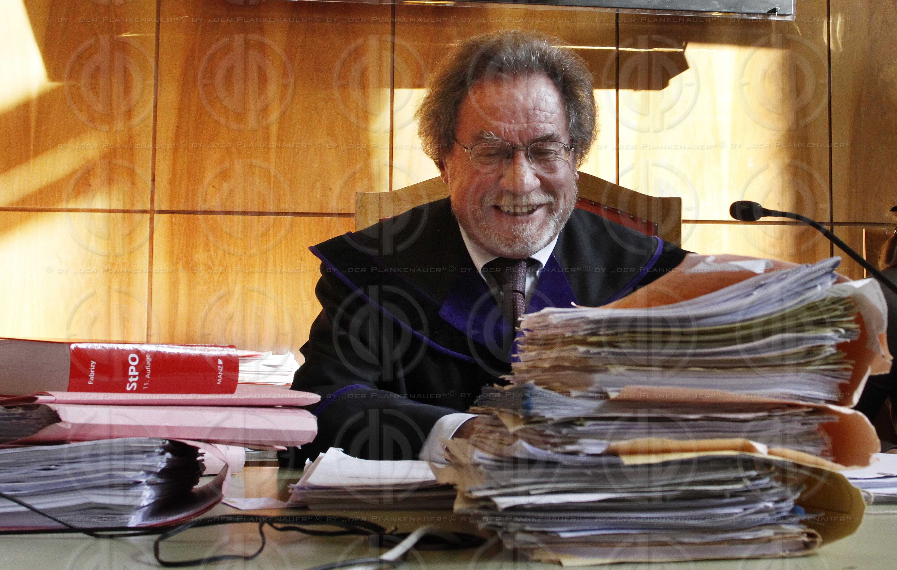 Strafverfahren gegen Hannes KARTNIG u.a.