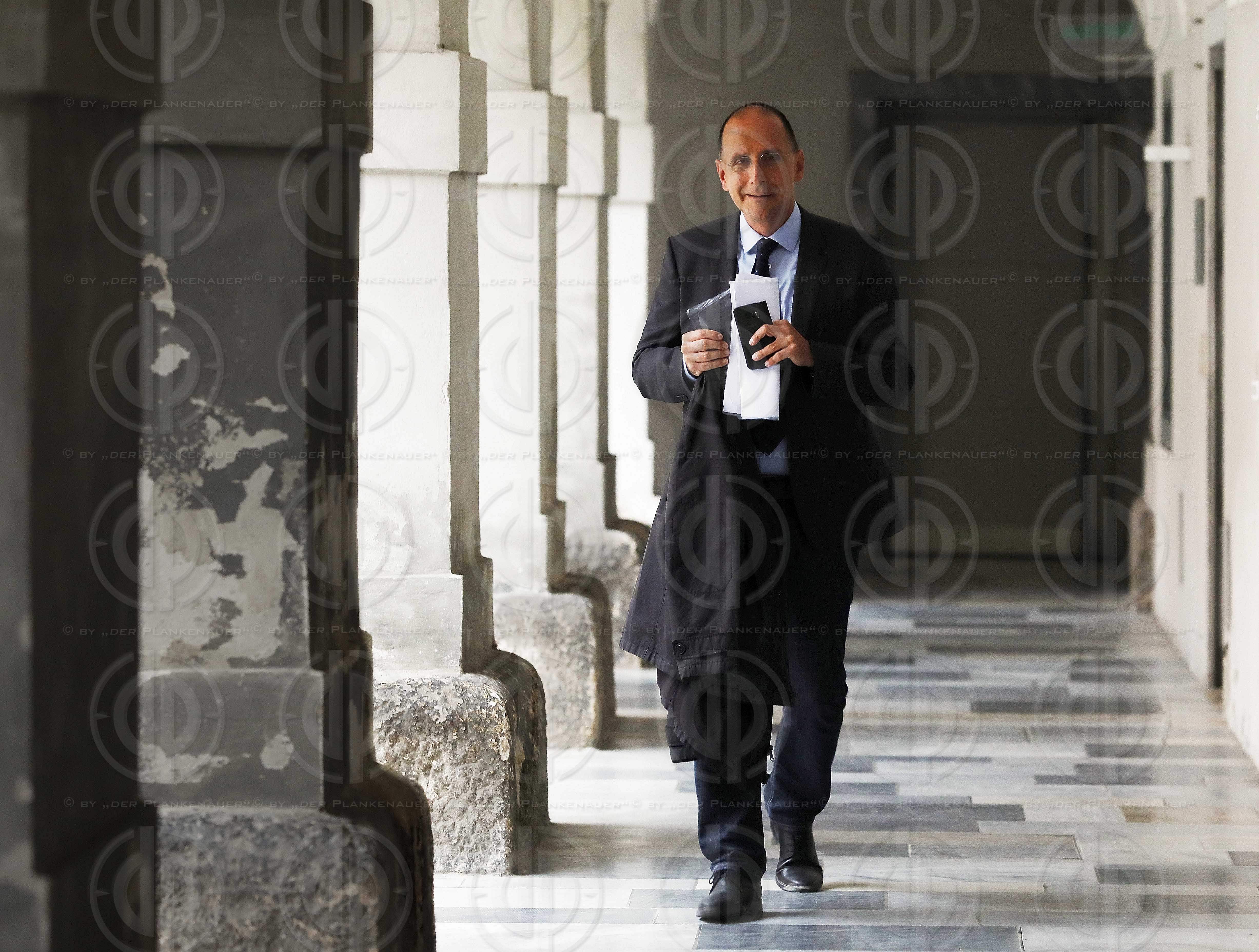 Univ.-Prof. Dr. Peter FILZMAIER im Presseclub 