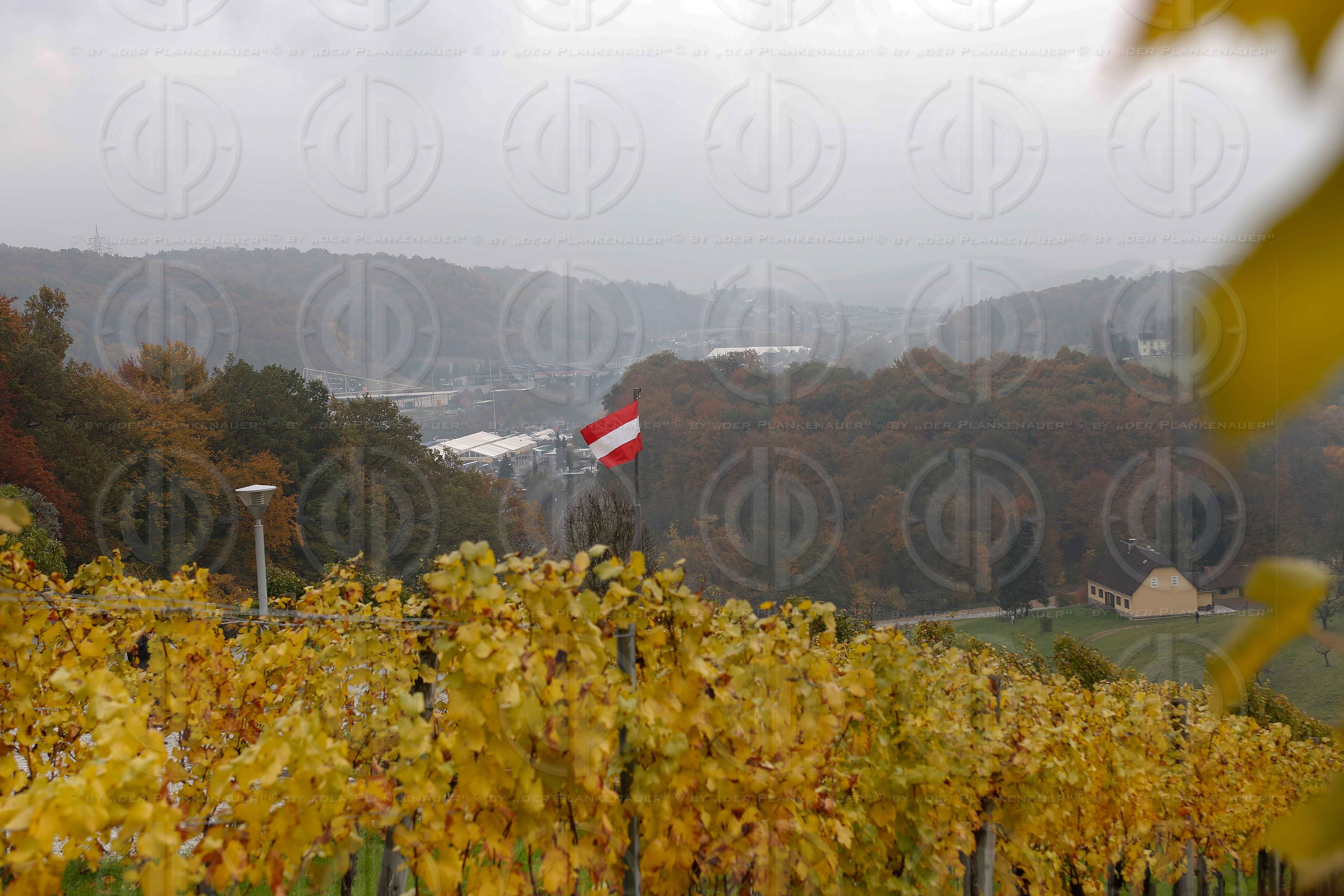 Fluechlingstragoedie an der Grenze in Strass-Spielfeld