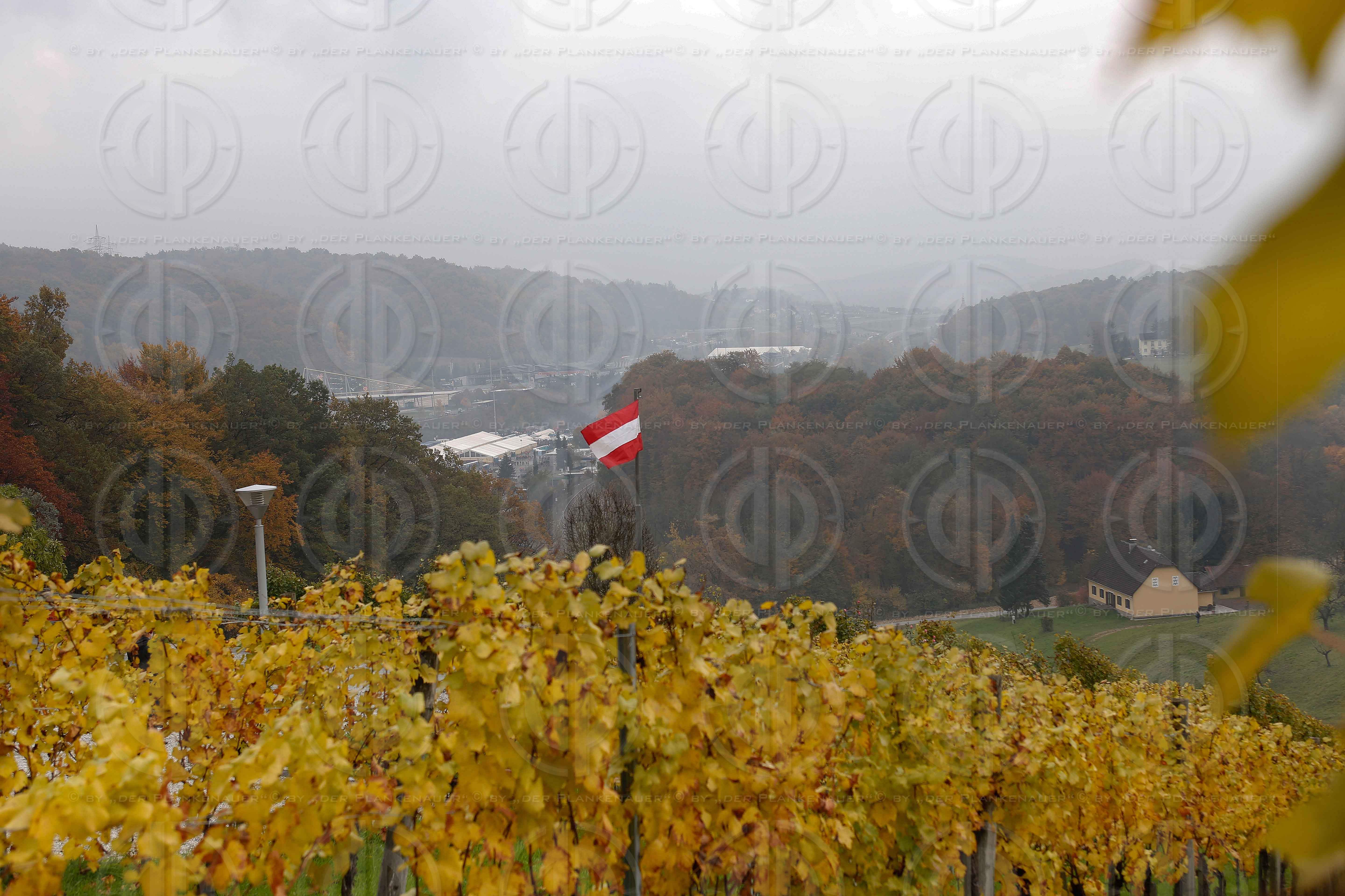 Fluechlingstragoedie an der Grenze in Strass-Spielfeld