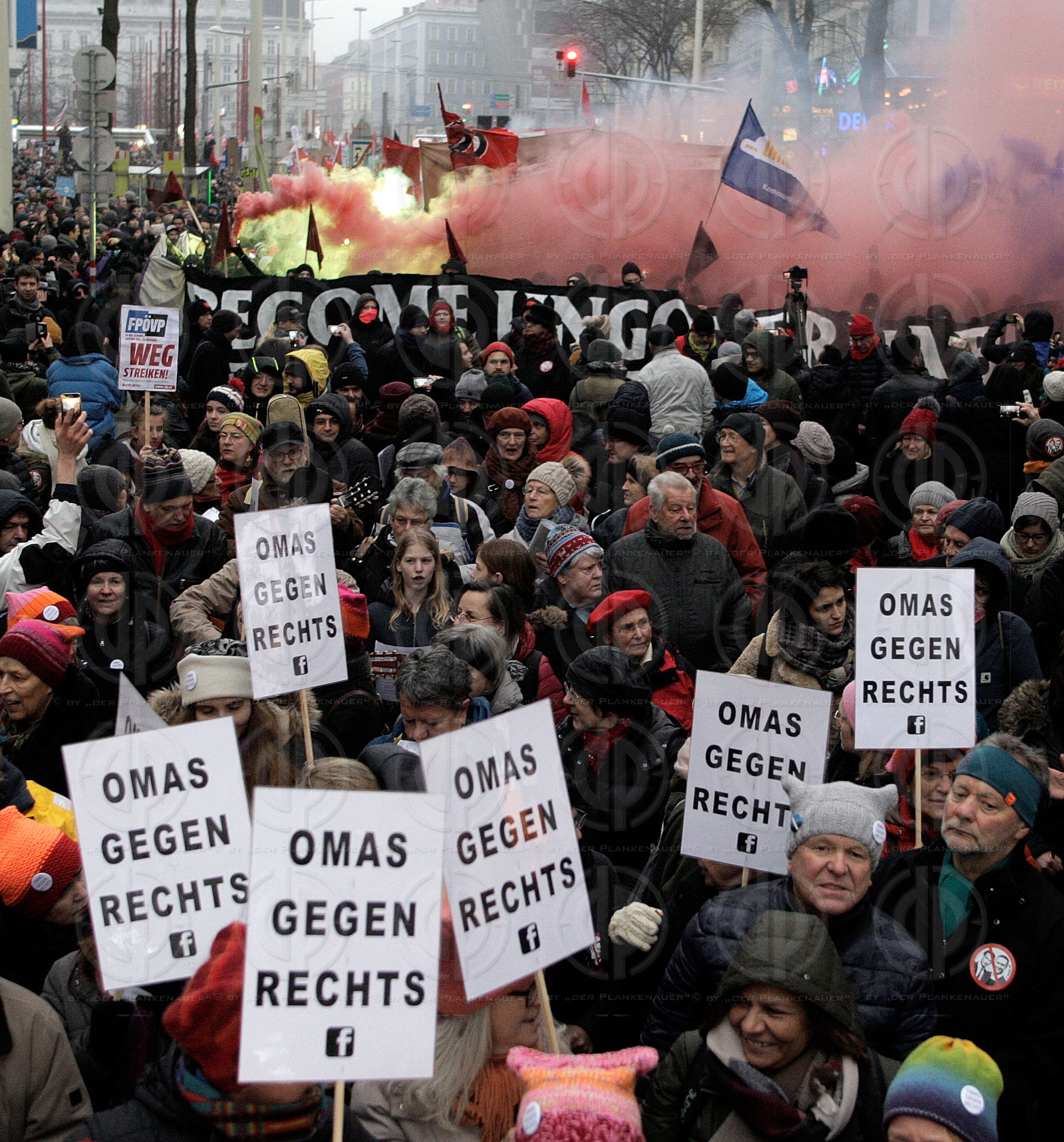 Grosskundgebung gegen tuerkisblaue Regierung