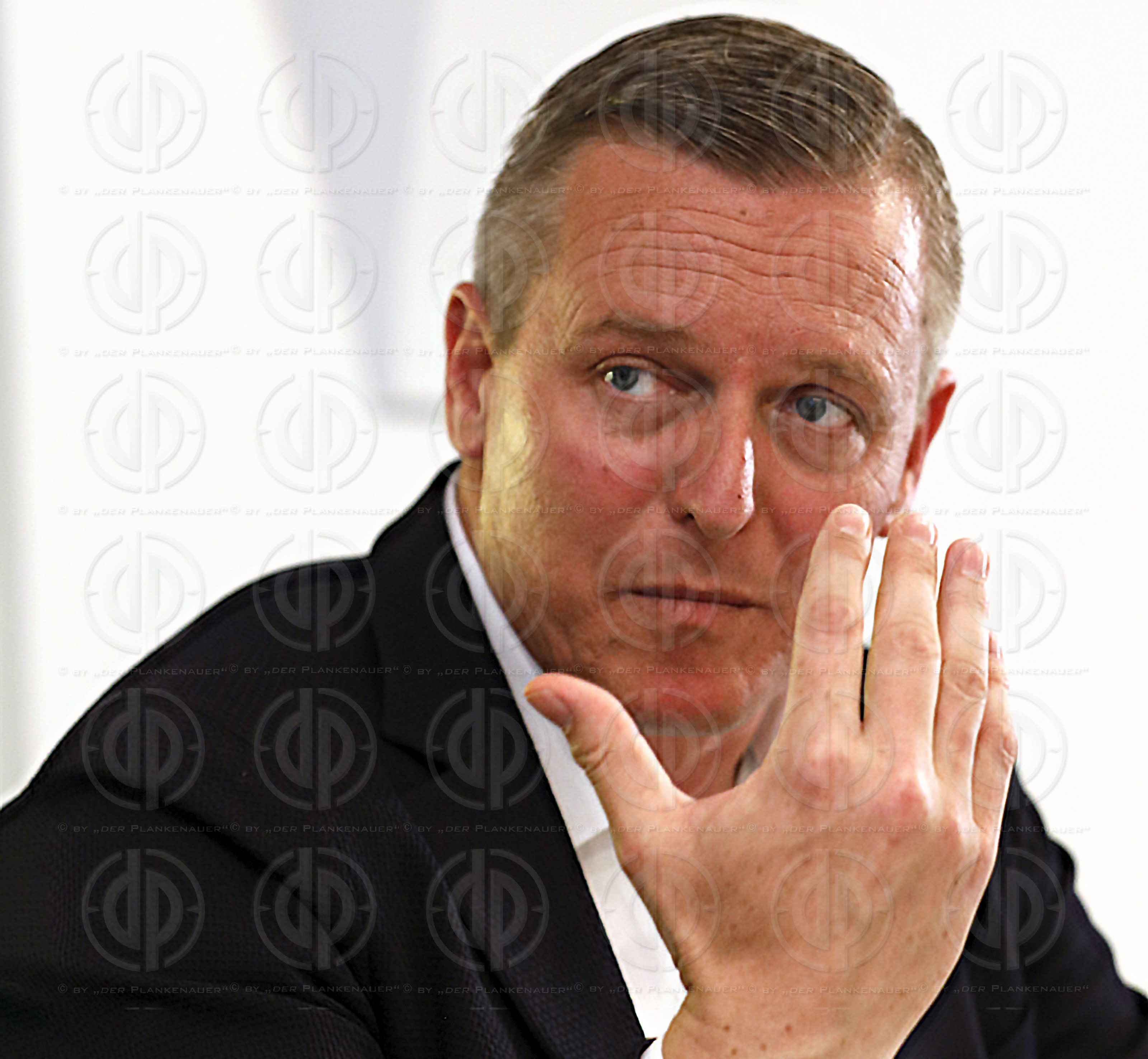 BMin. Mario KUNASEK im steir. Presseclub