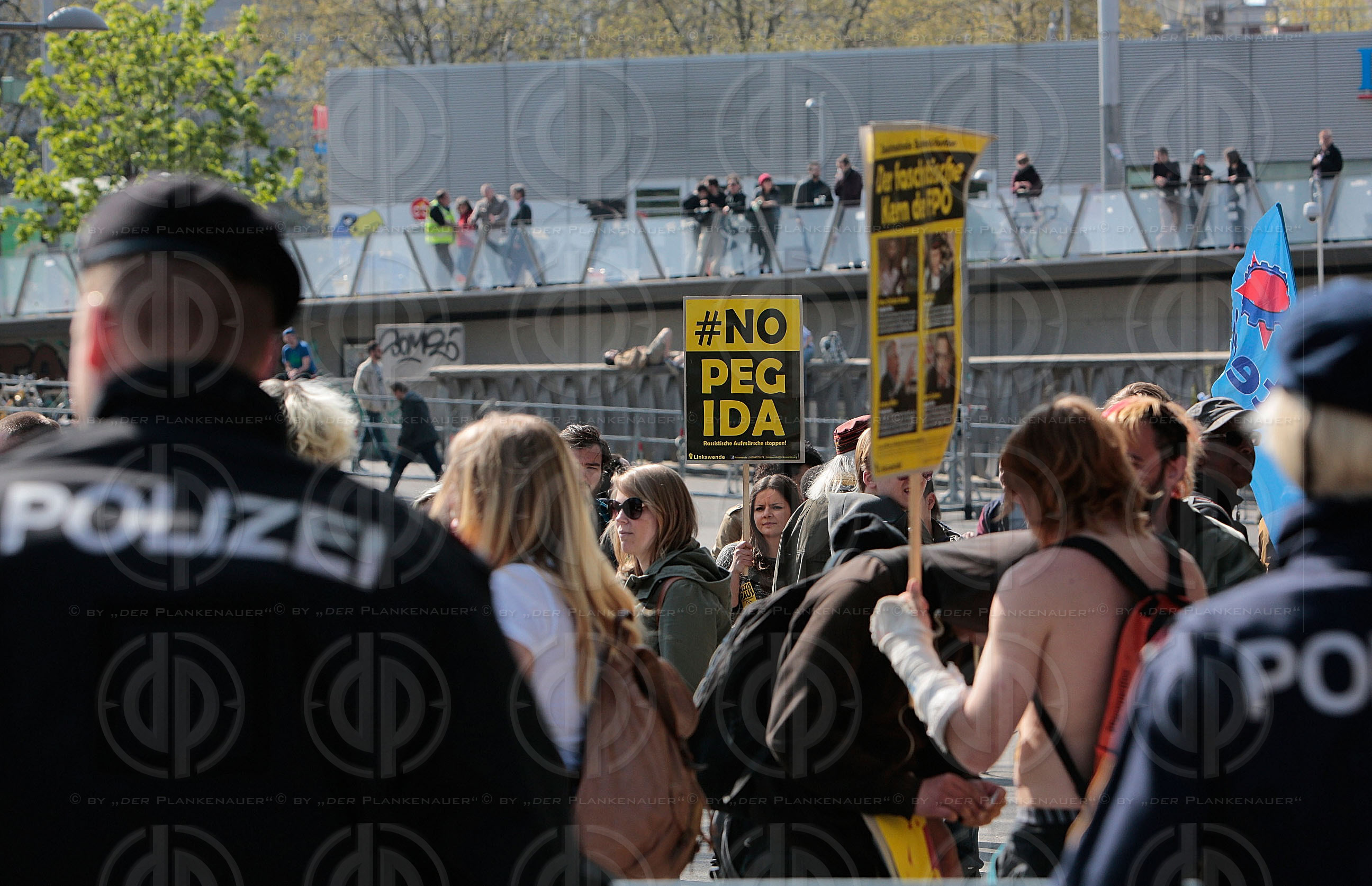 PEGIDA Demo und Gegendemo NO PEGIDA