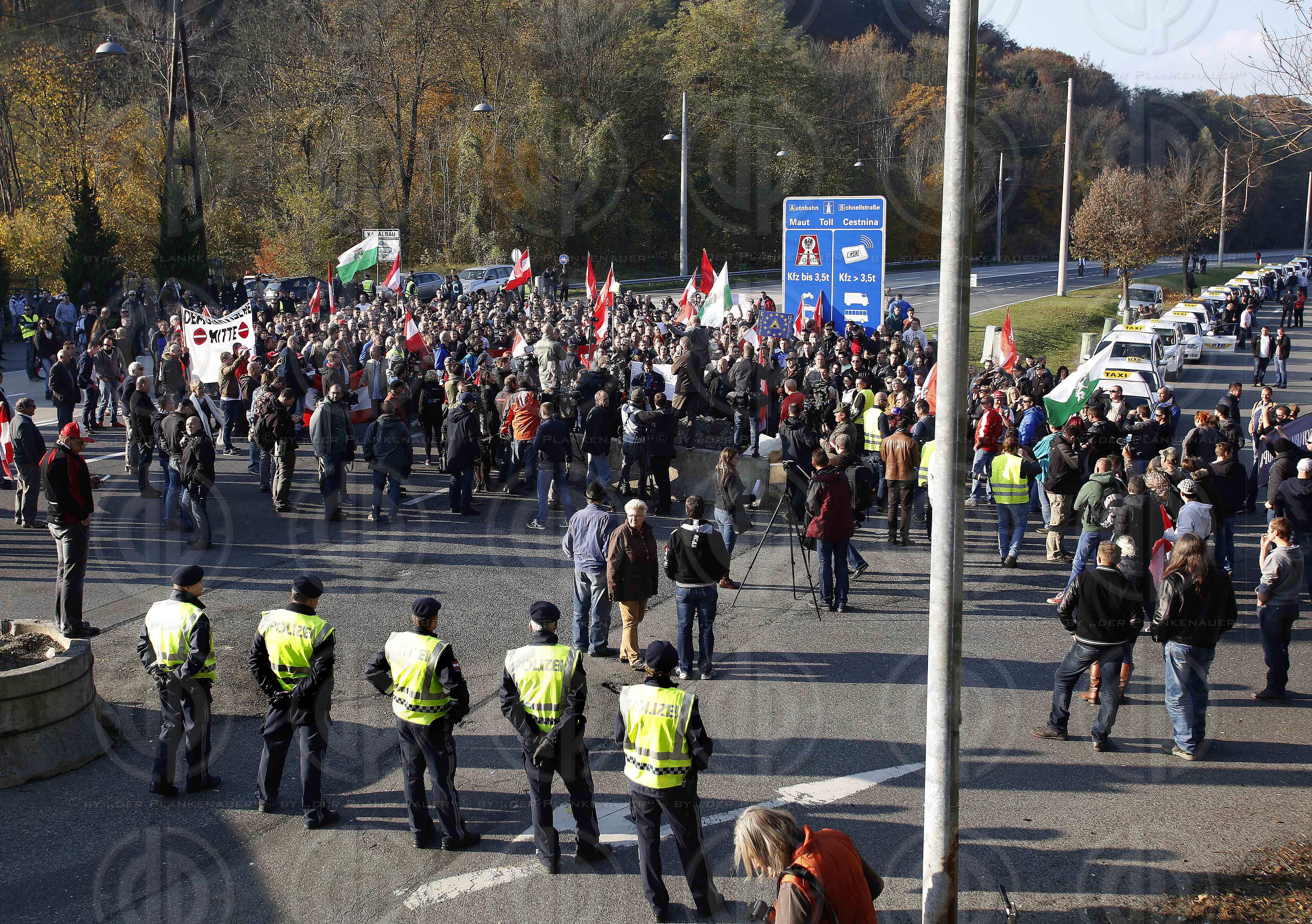 Demo gegen Fluechtlinge in Spielfeld