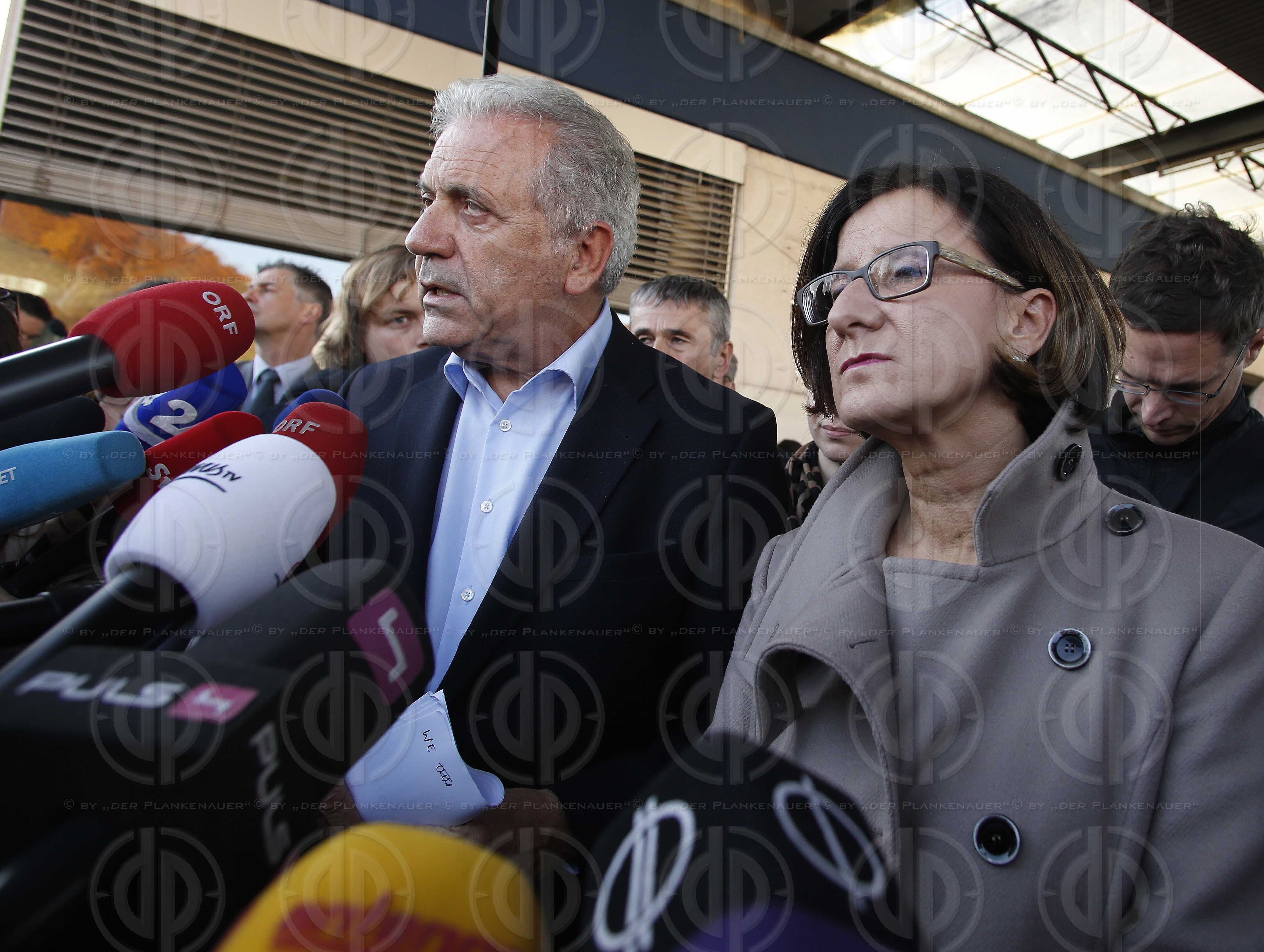 Innenministerin besucht Spielfeld mit EU-Migrationskommissar  AV