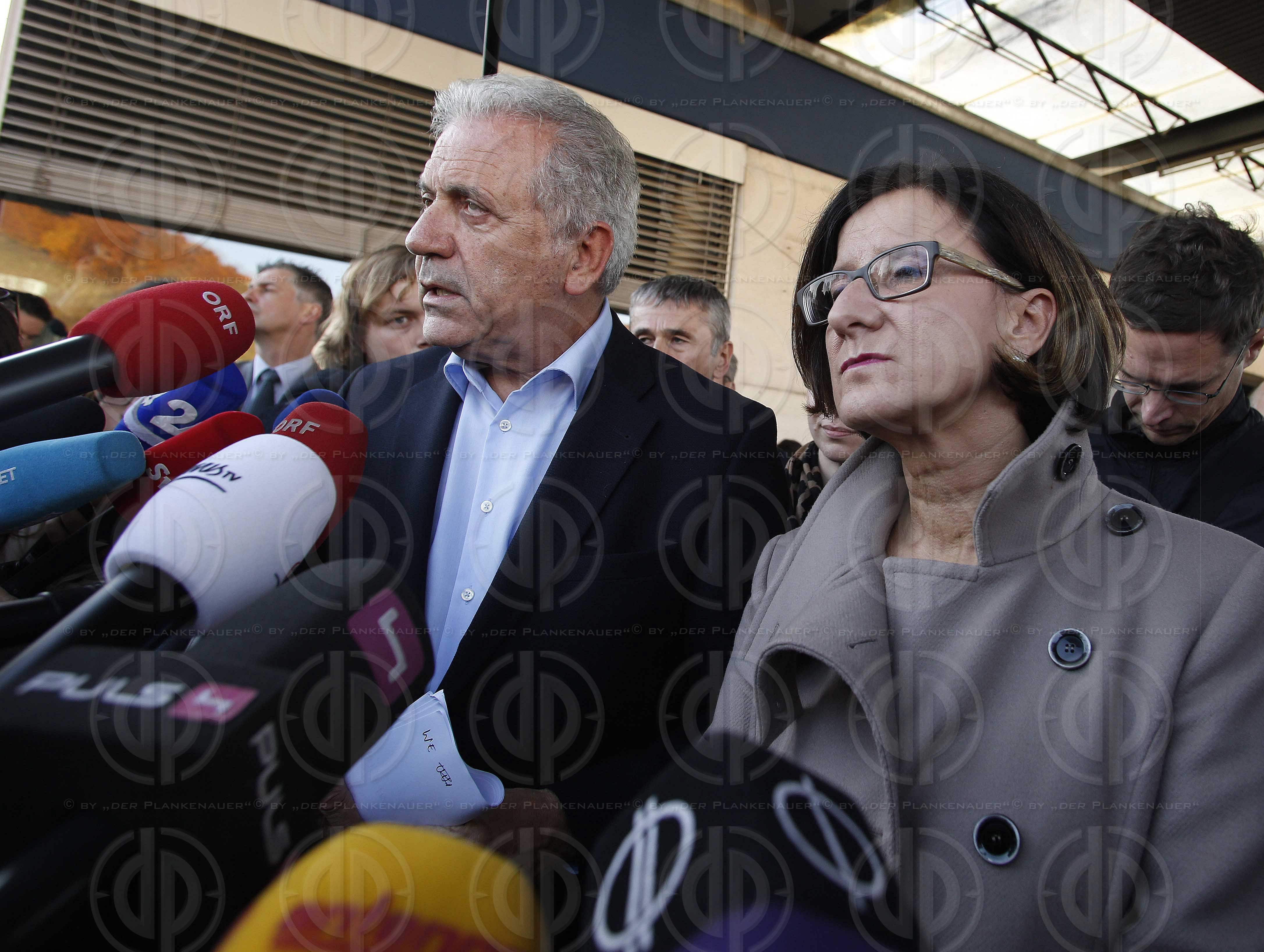 Innenministerin besucht Spielfeld mit EU-Migrationskommissar  AV