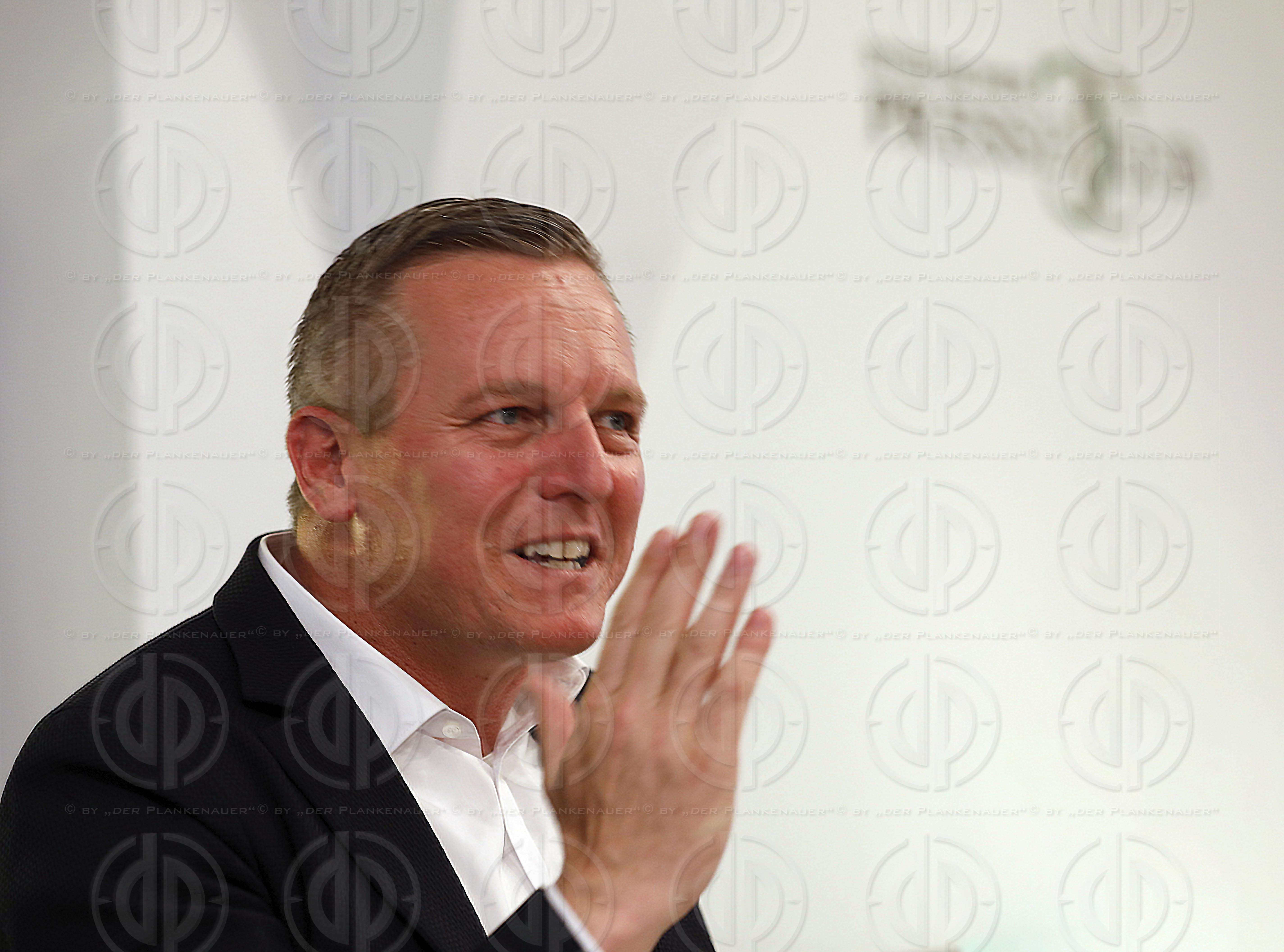 BMin. Mario KUNASEK im steir. Presseclub