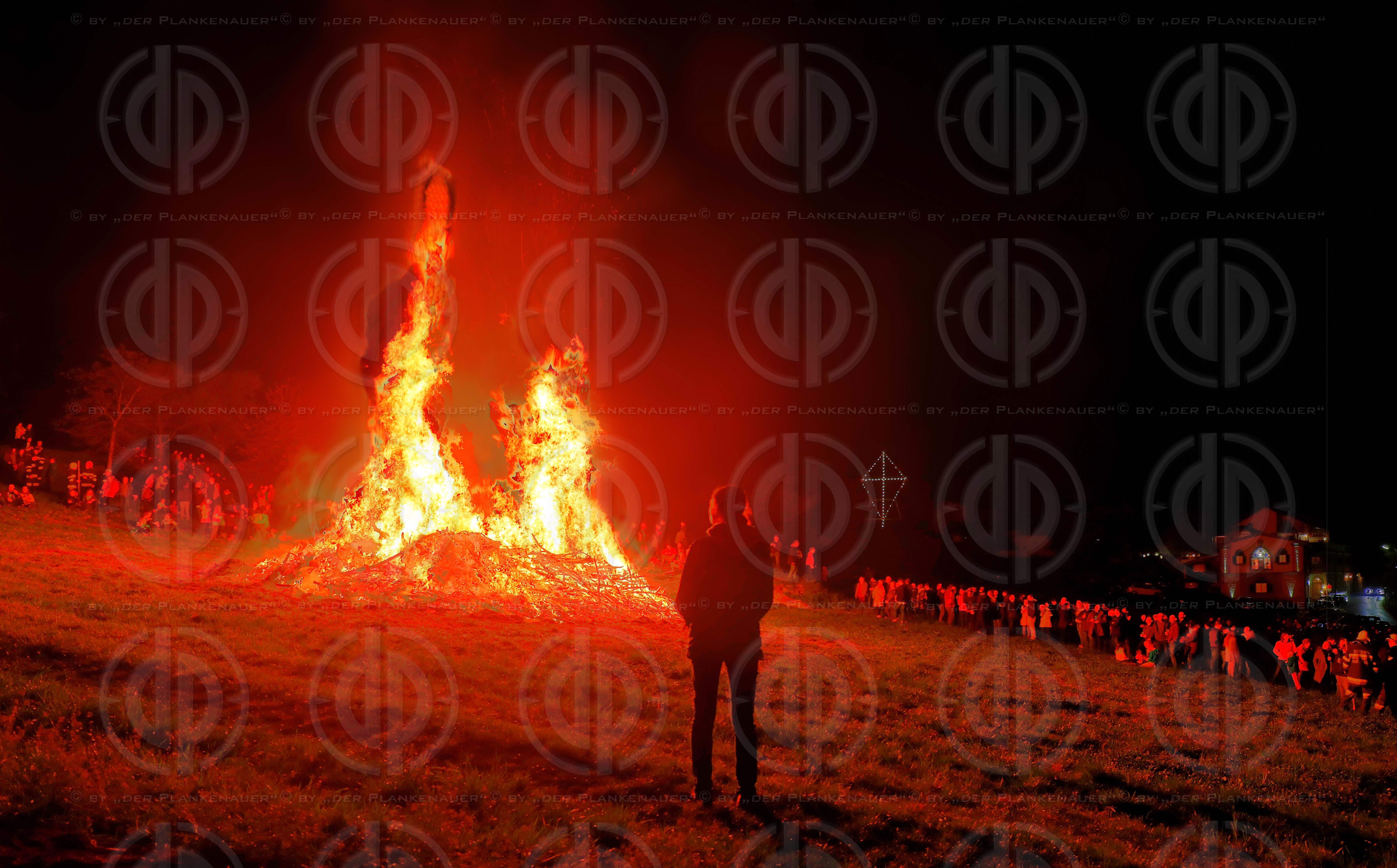 Brauchtumsfeuer zu Ostern