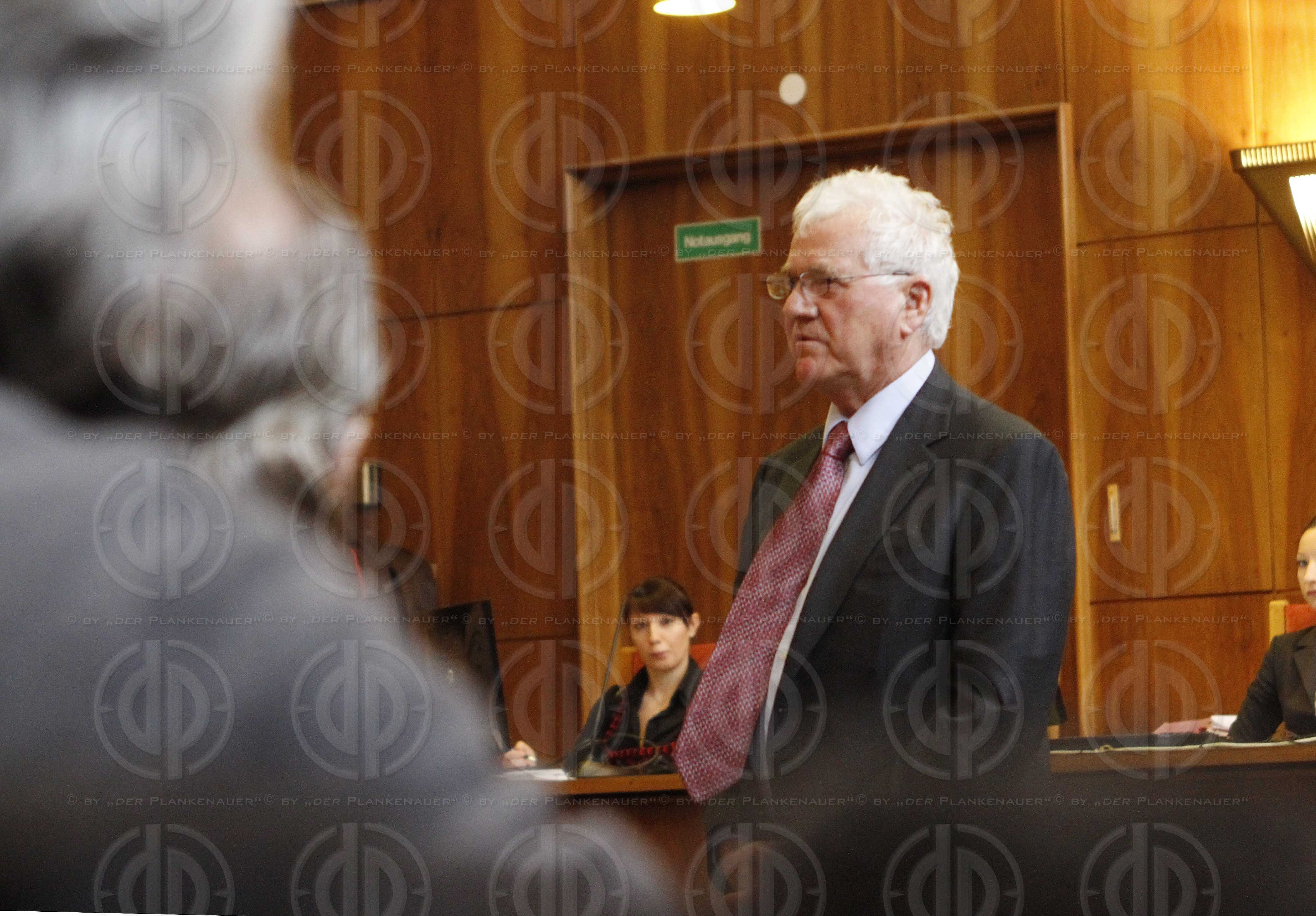 Strafverfahren gegen Hannes KARTNIG u.a.