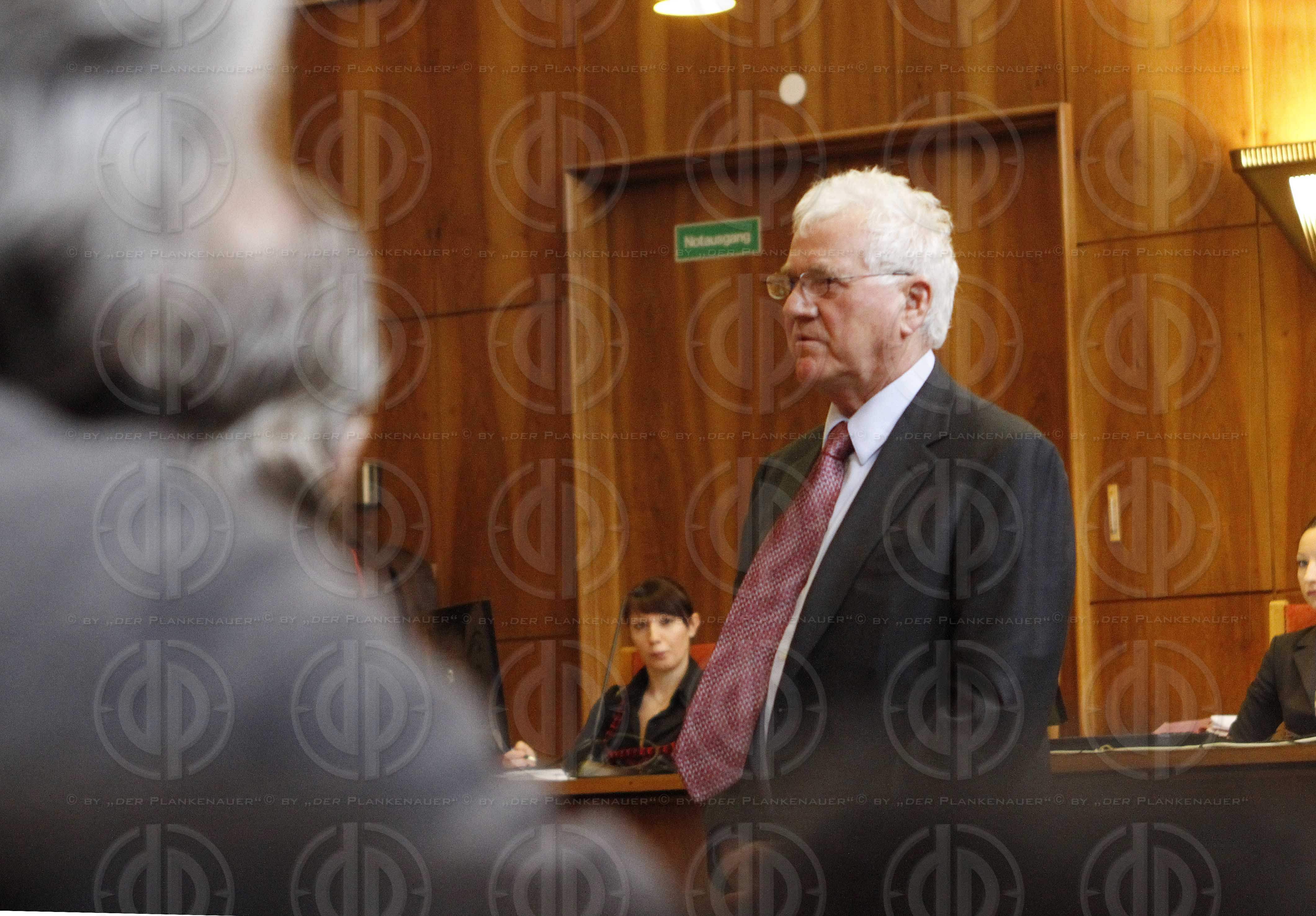 Strafverfahren gegen Hannes KARTNIG u.a.