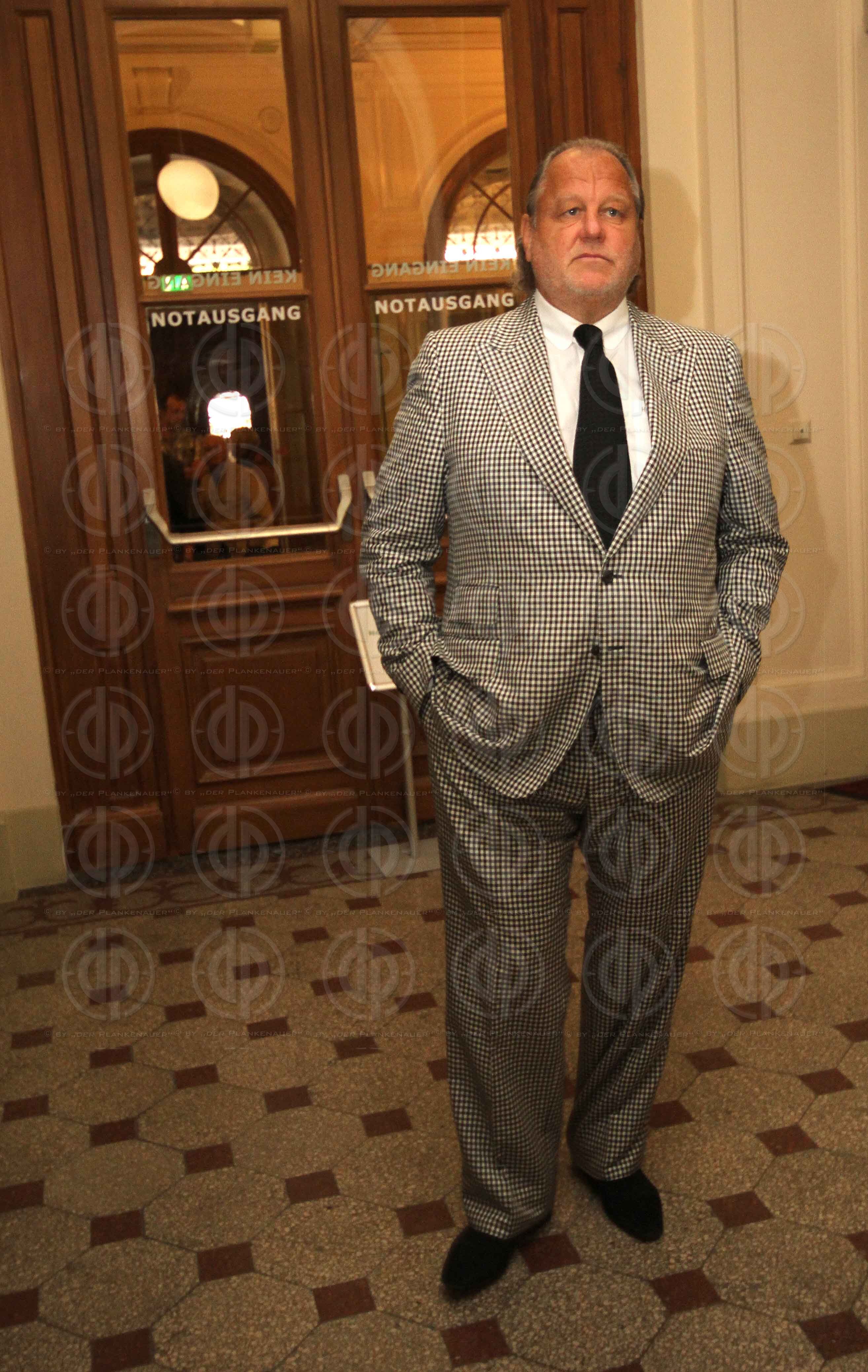 Strafverfahren gegen Hannes KARTNIG u.a.