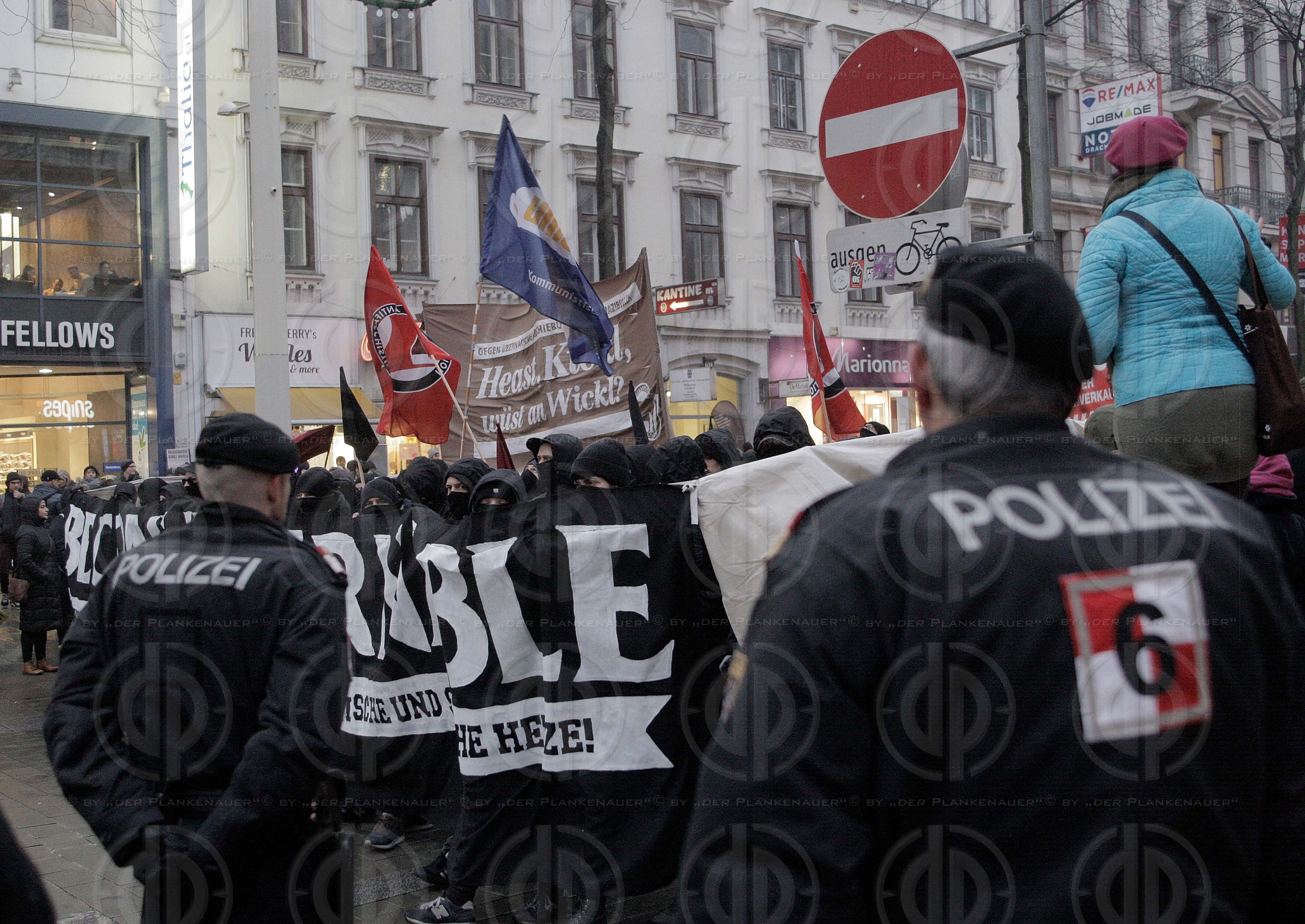 Grosskundgebung gegen tuerkisblaue Regierung