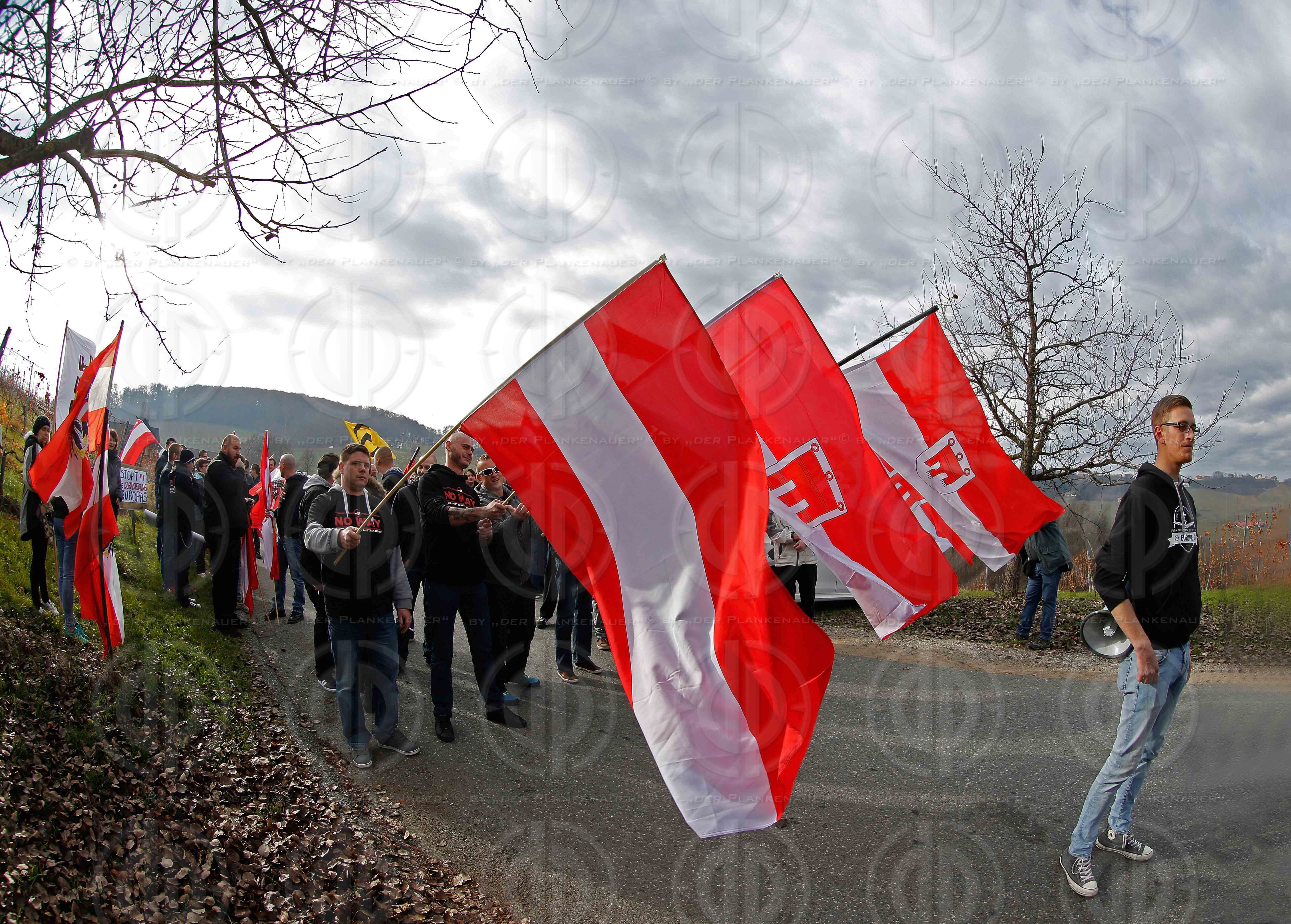 Antifa-Demo und Gegendemo in Spielfeld und Umgebung