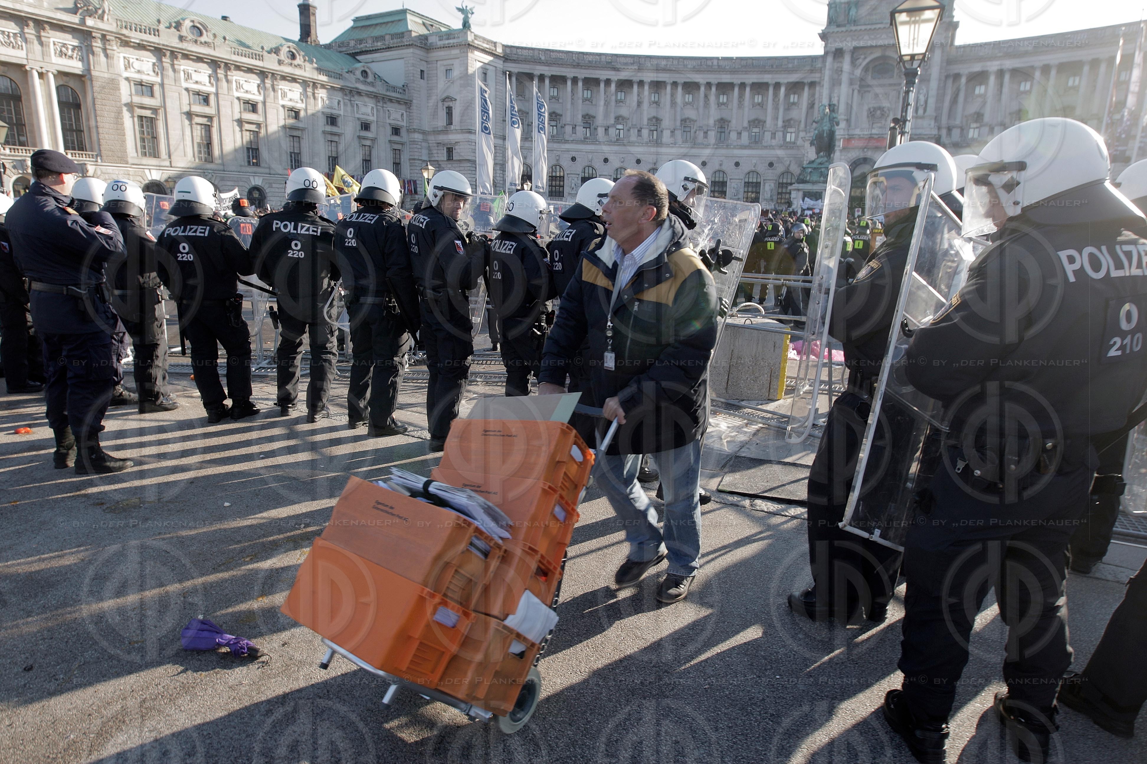 Demos gegen neue Regierung