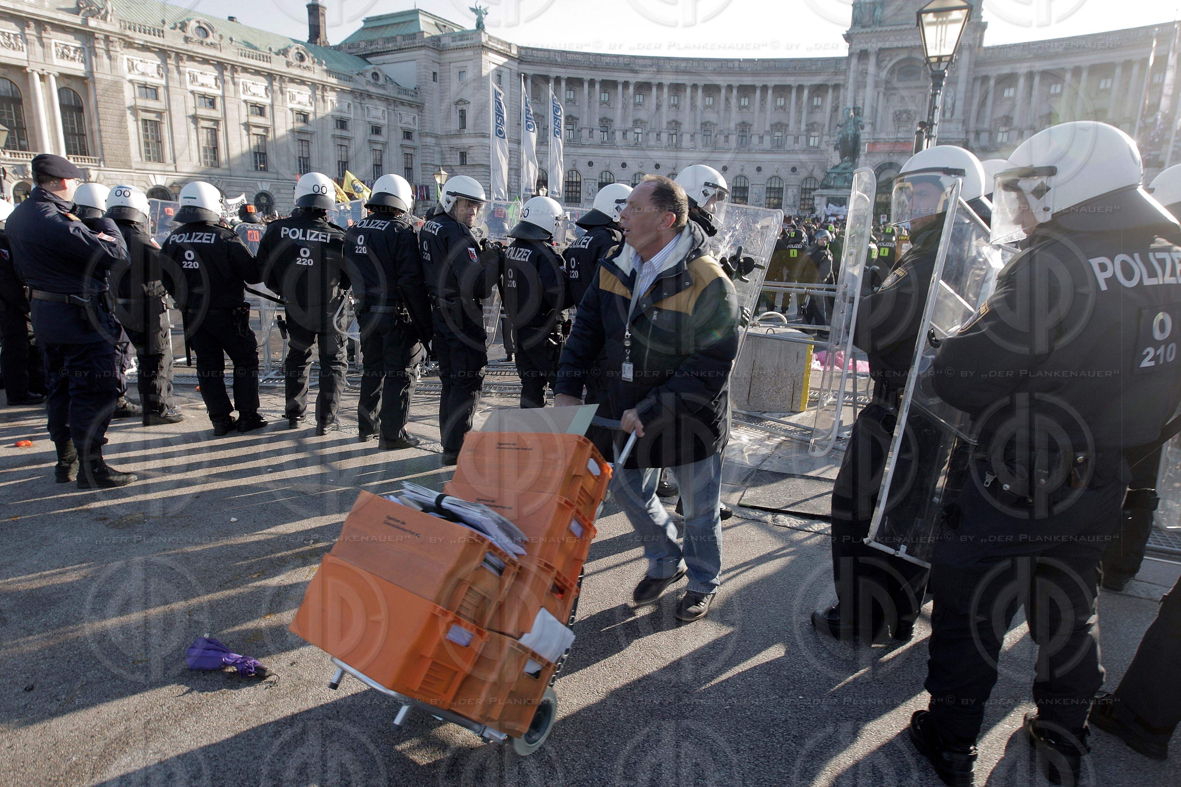 Demos gegen neue Regierung