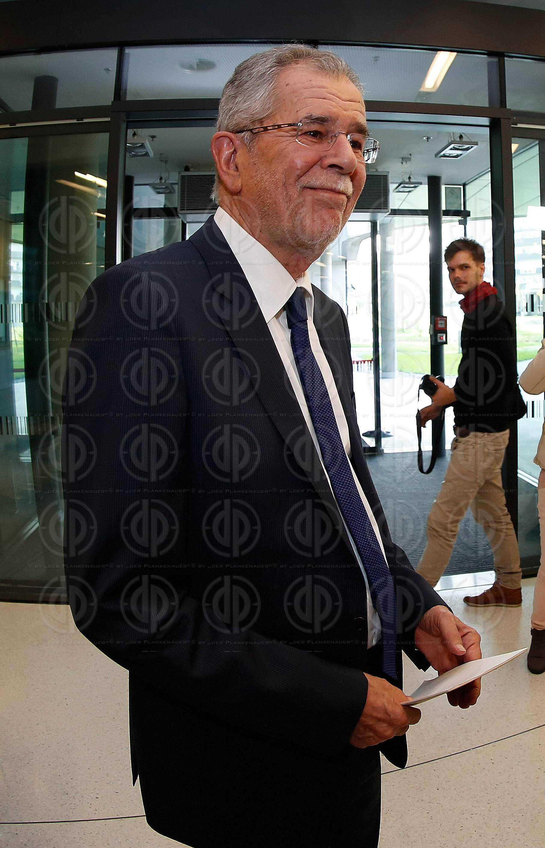 BP-Wahl 2016, Kandidat VAN DER BELLEN