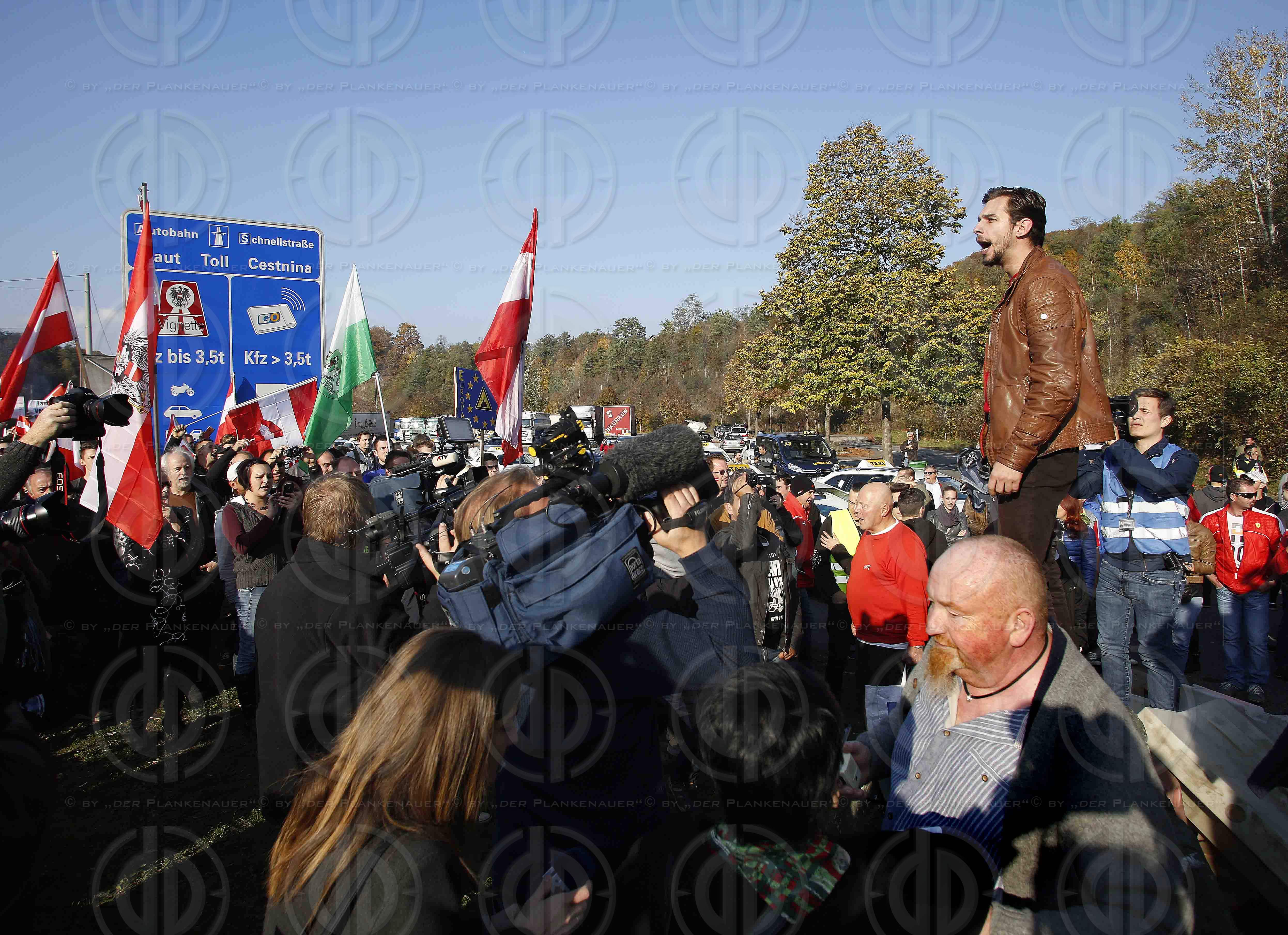 Demo gegen Fluechtlinge in Spielfeld