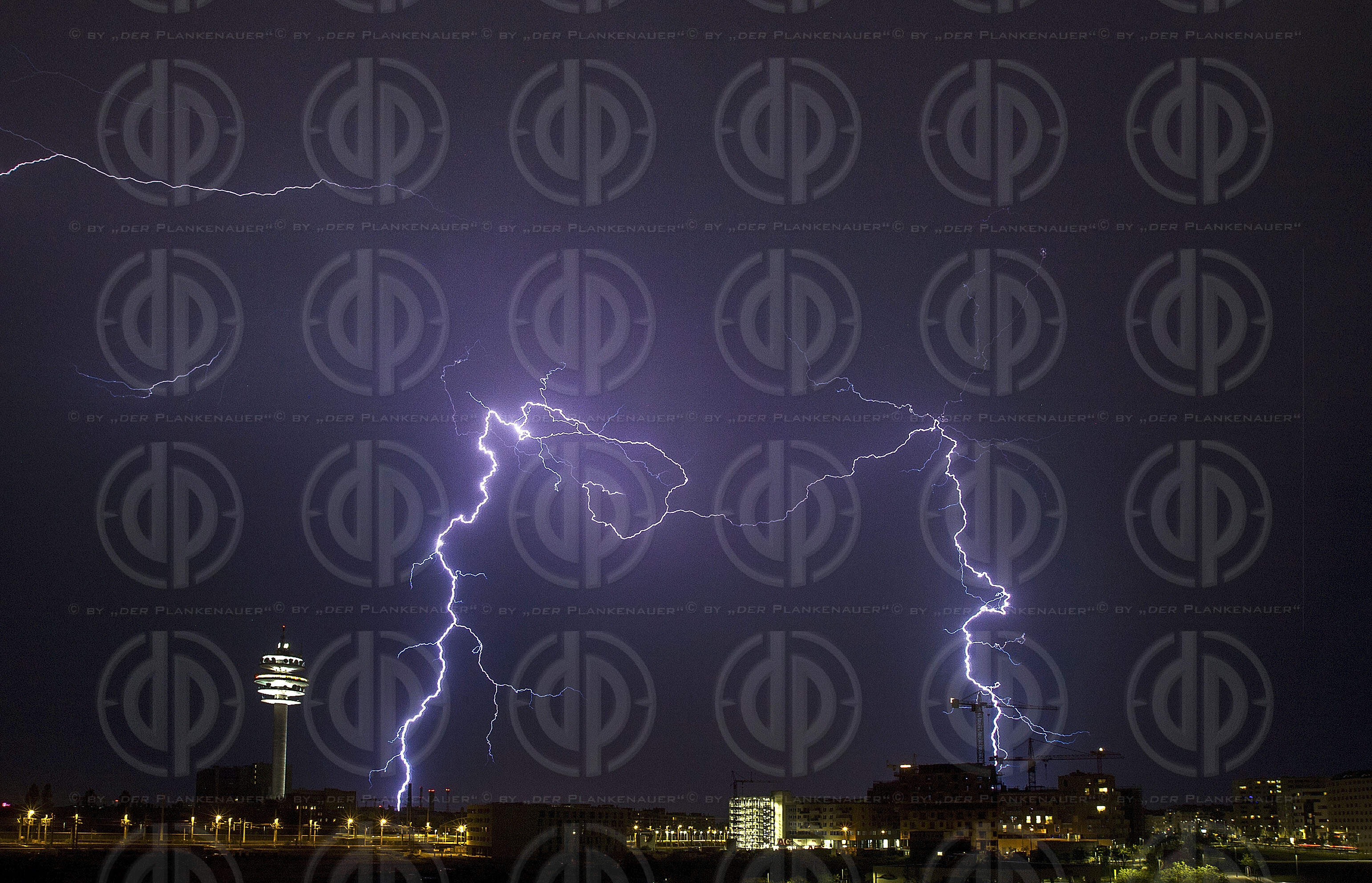 Blitze in der Vollmondnacht