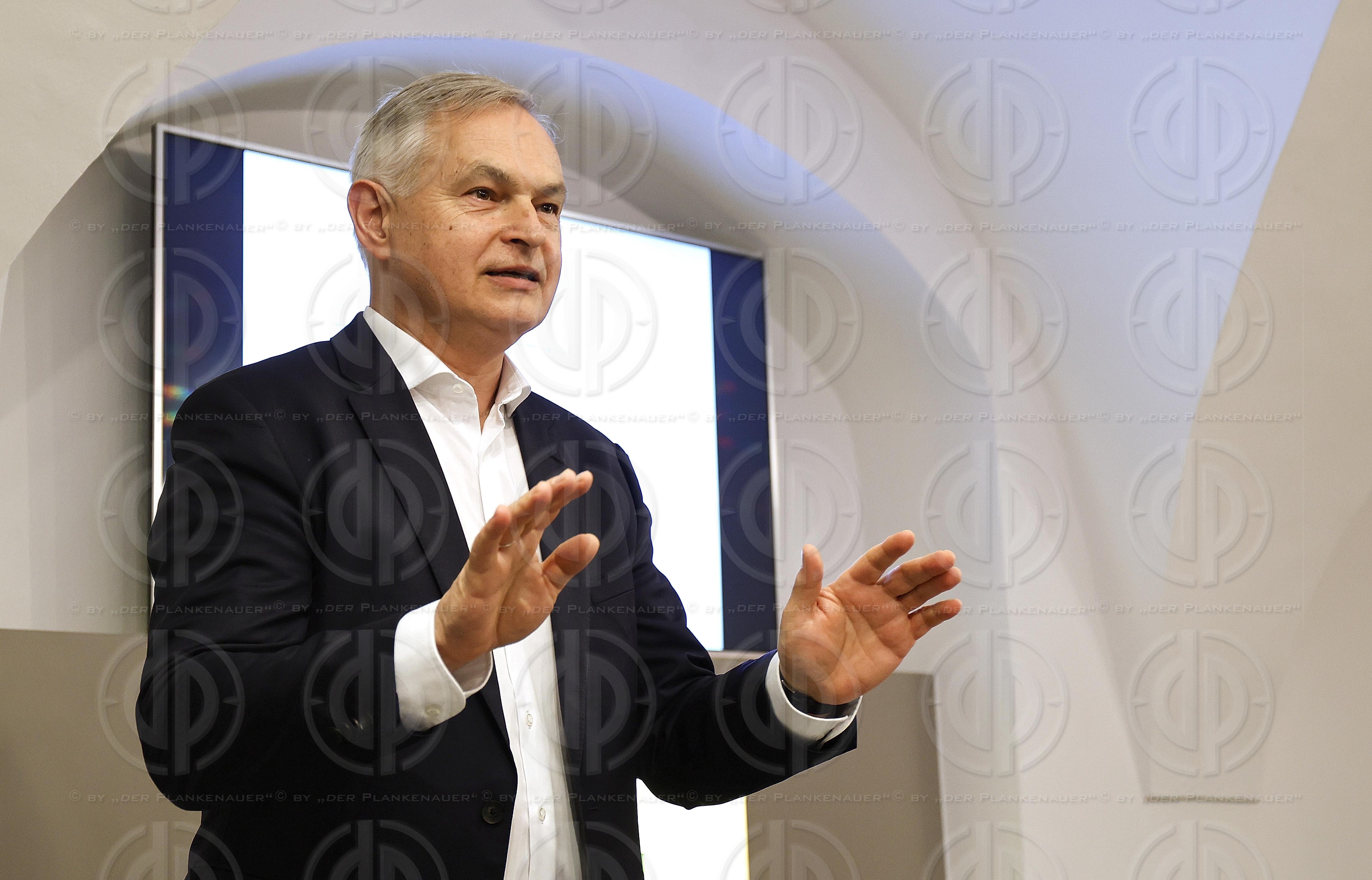 Presseclub-Talk mit Univ.-Prof. Ing. Dr. Gerhard STARK (KAGes)  