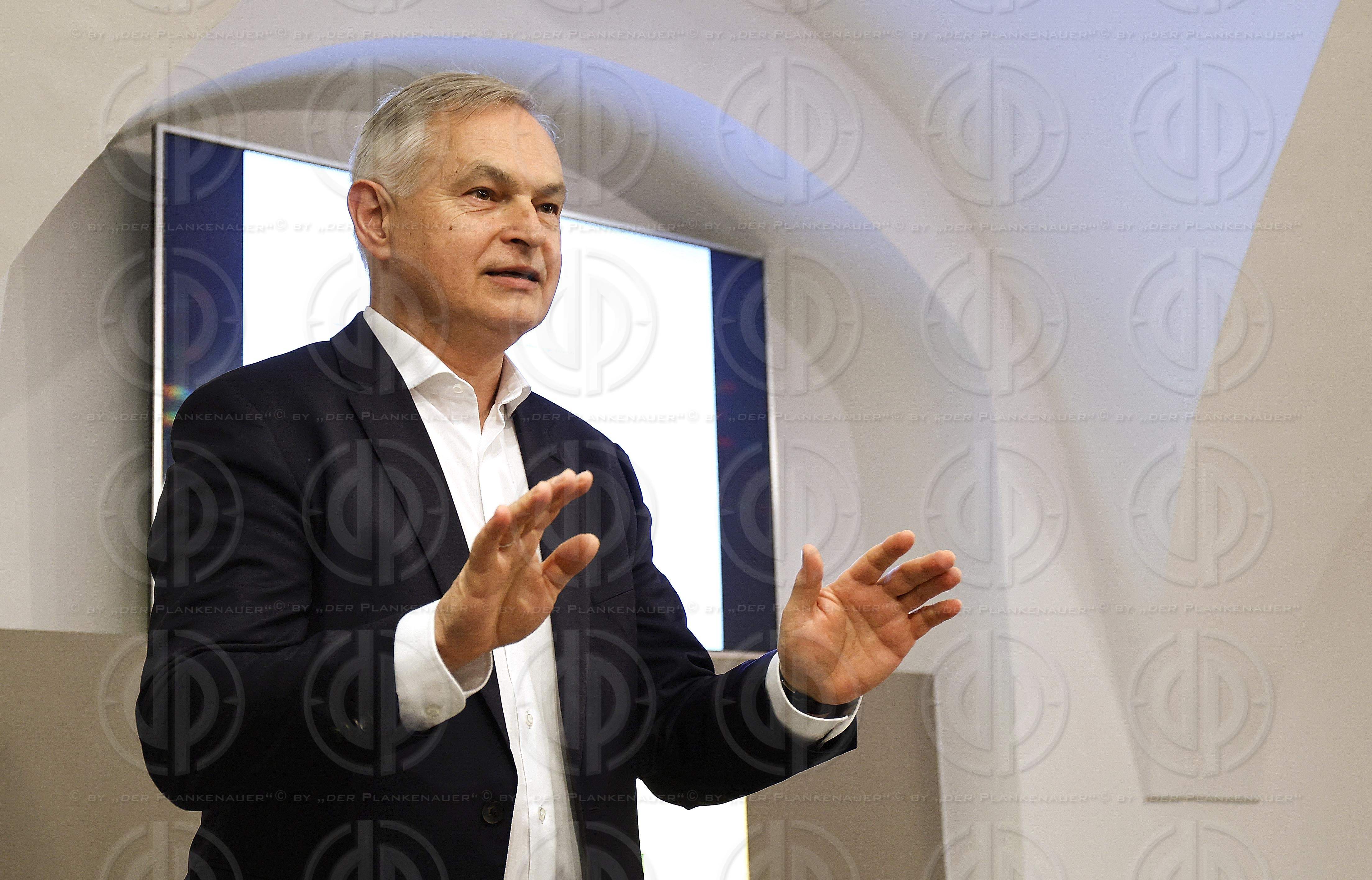 Presseclub-Talk mit Univ.-Prof. Ing. Dr. Gerhard STARK (KAGes)  