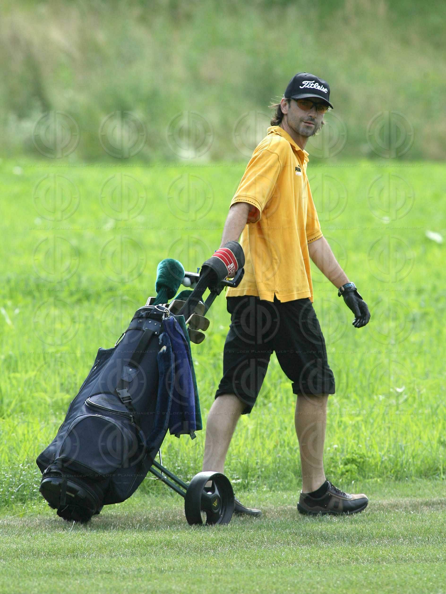 Das Institut-Charity Golf Einladungsturnier-Bewerb