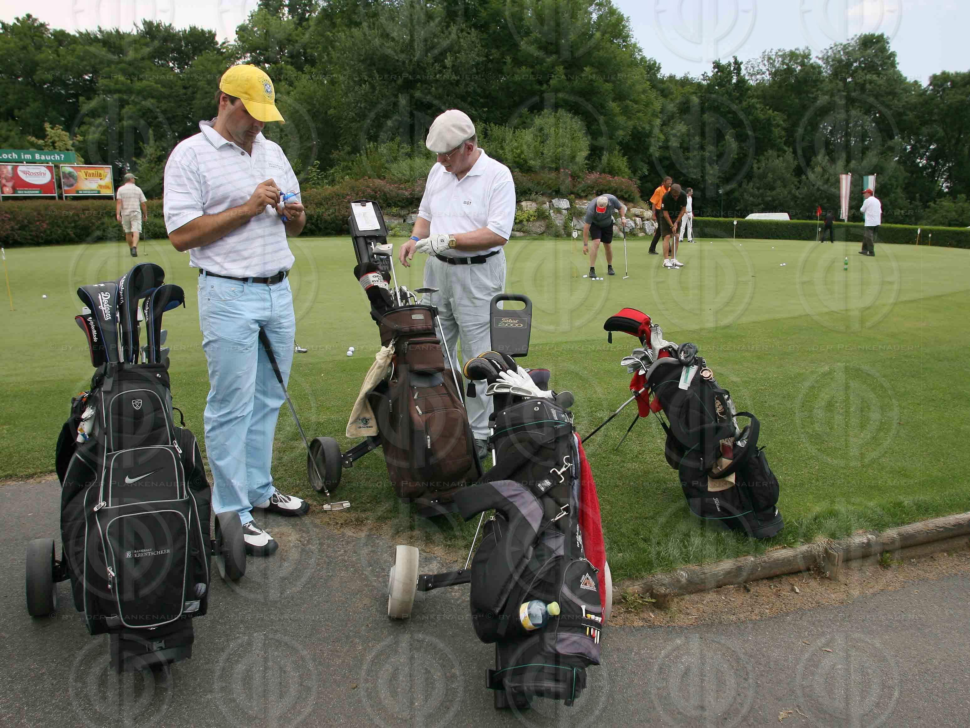 Das Institut-Charity Golf Einladungsturnier-Beginn
