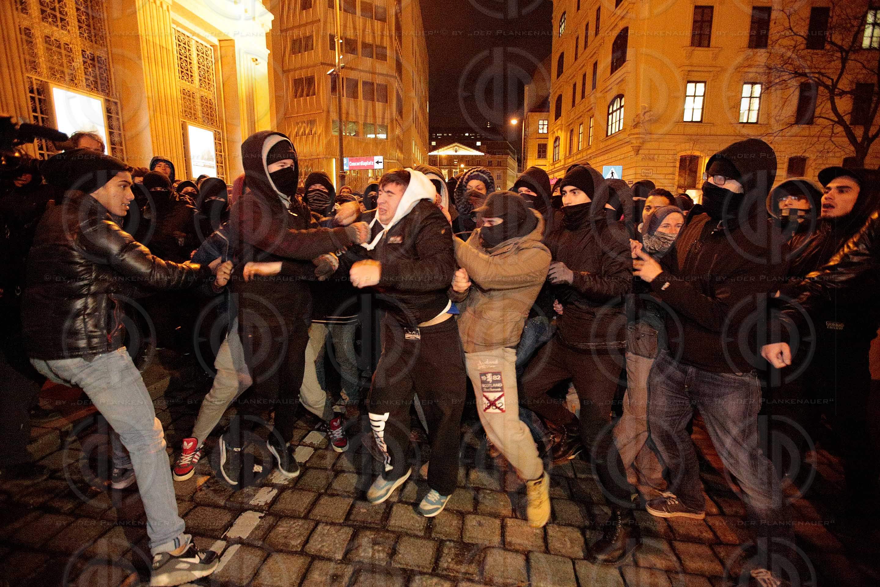 Pegida Demo und Gegendemo