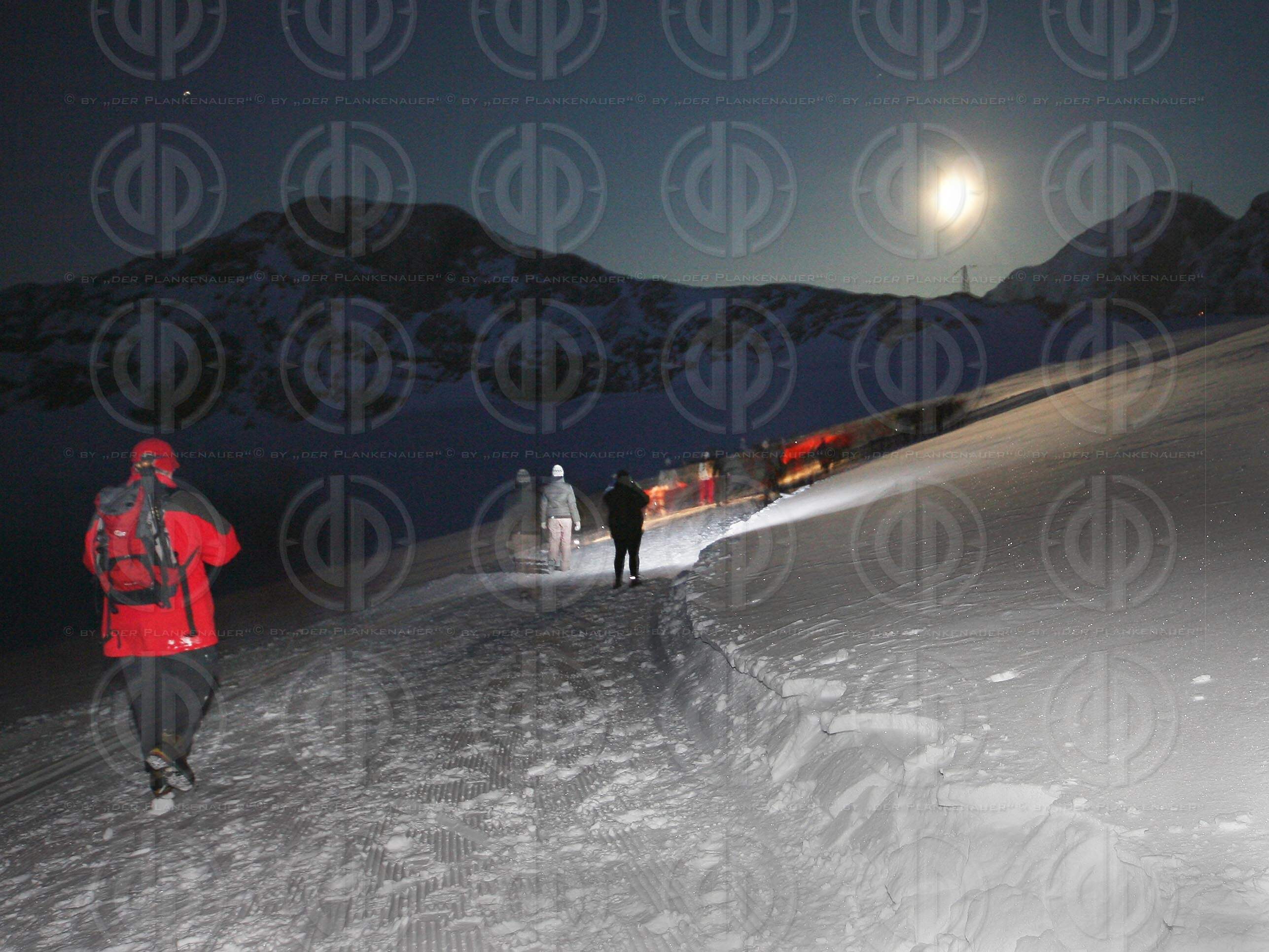 Mondscheinwandern am Dachsteingletscher